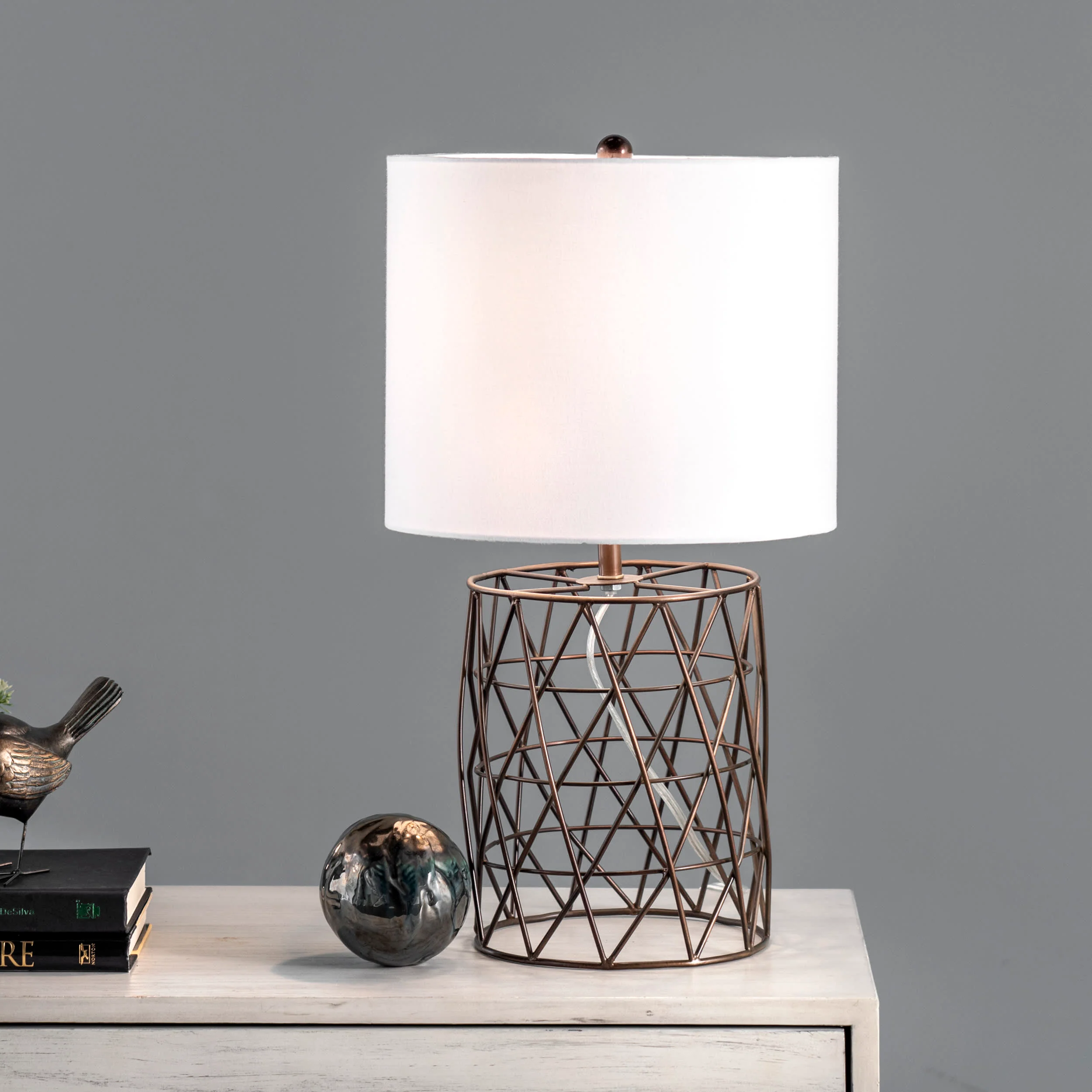 22-inch Iron Wire Mesh Trellis Table Lamp | Brass - Image 2