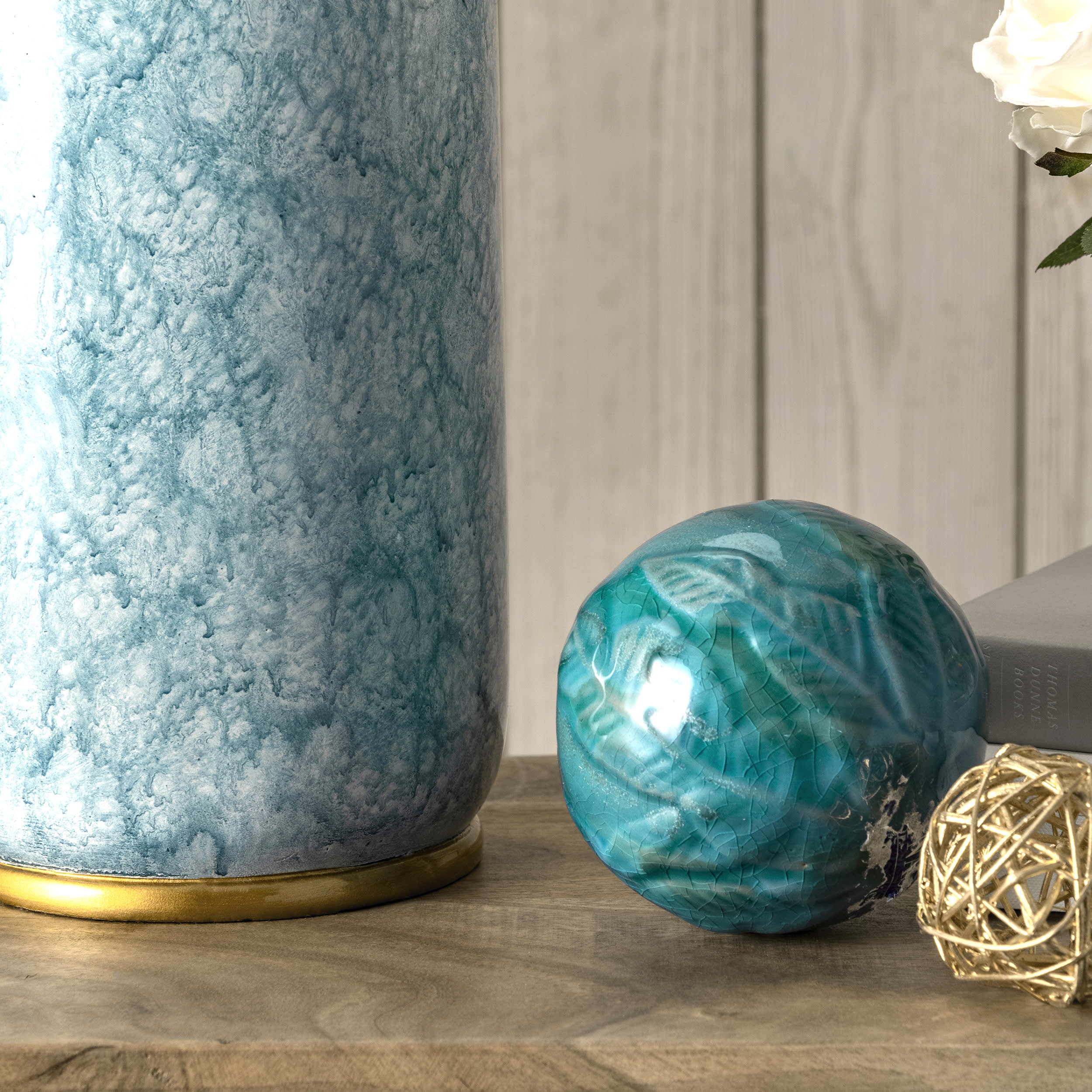 24-inch Glazed Polyresin Vase Table Lamp | Blue - Image 4
