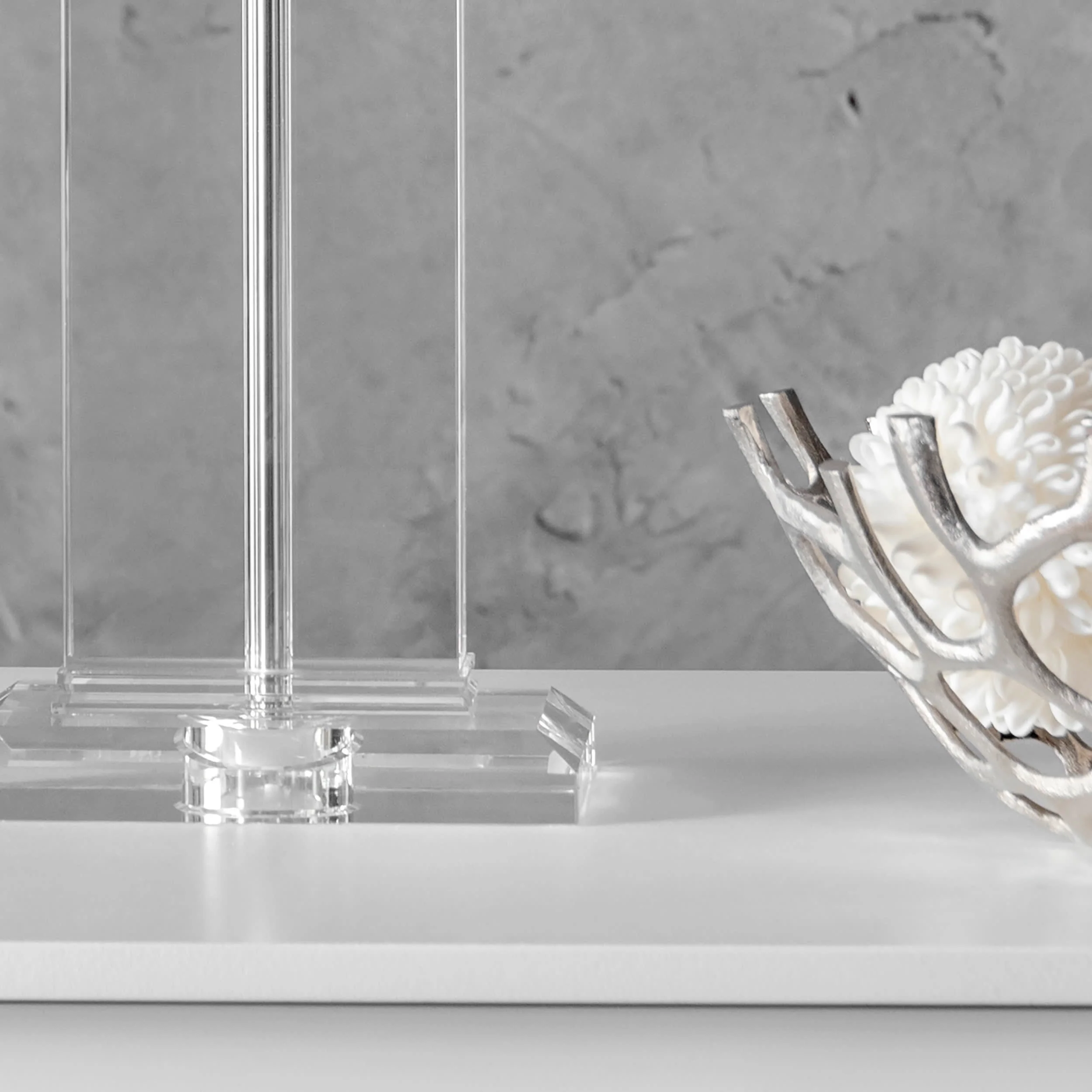 25-inch Helena Crystal Ionic Column Table Lamp | Clear - Image 4
