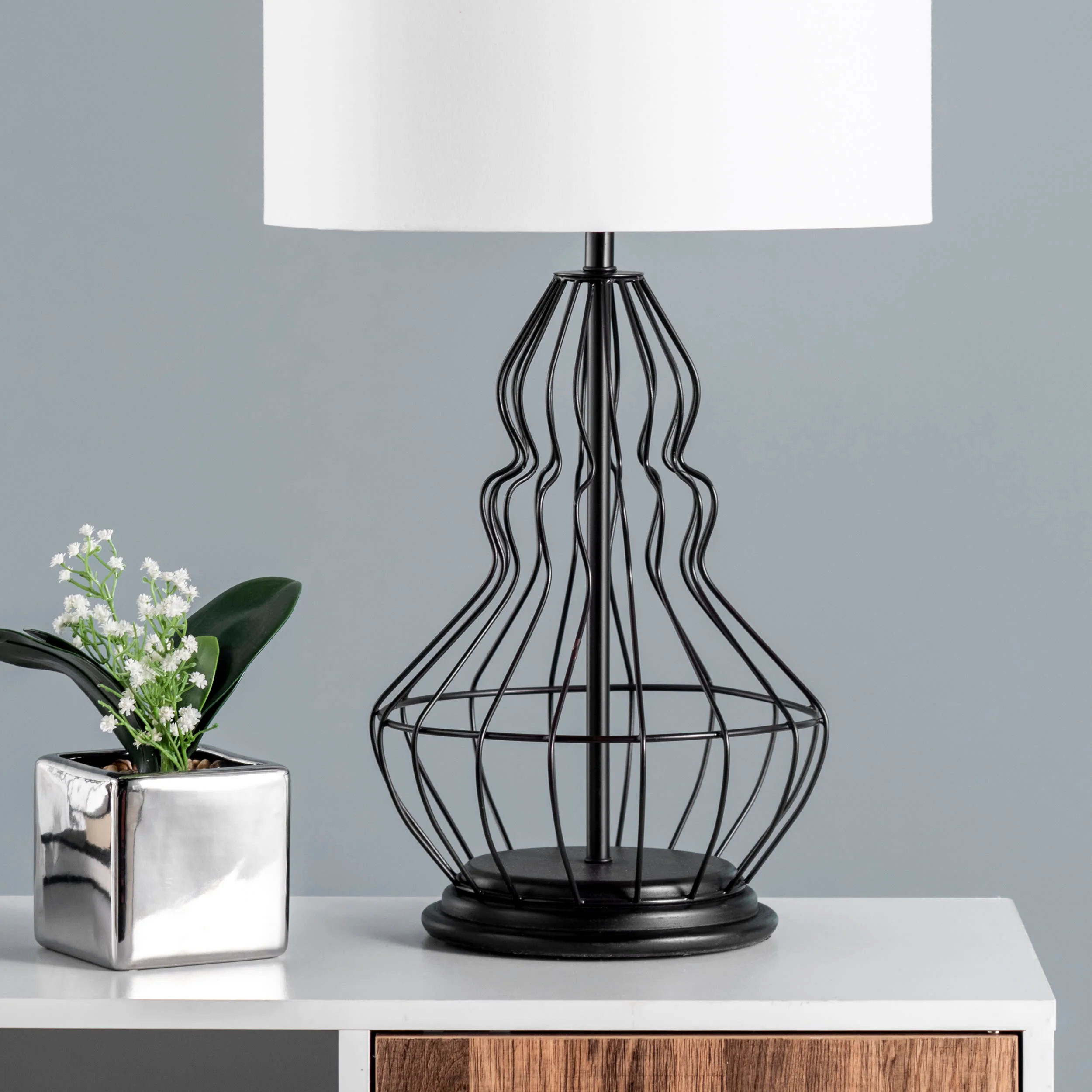25-inch Iron Wire Framed Gourd Table Lamp | Bronze - Image 4