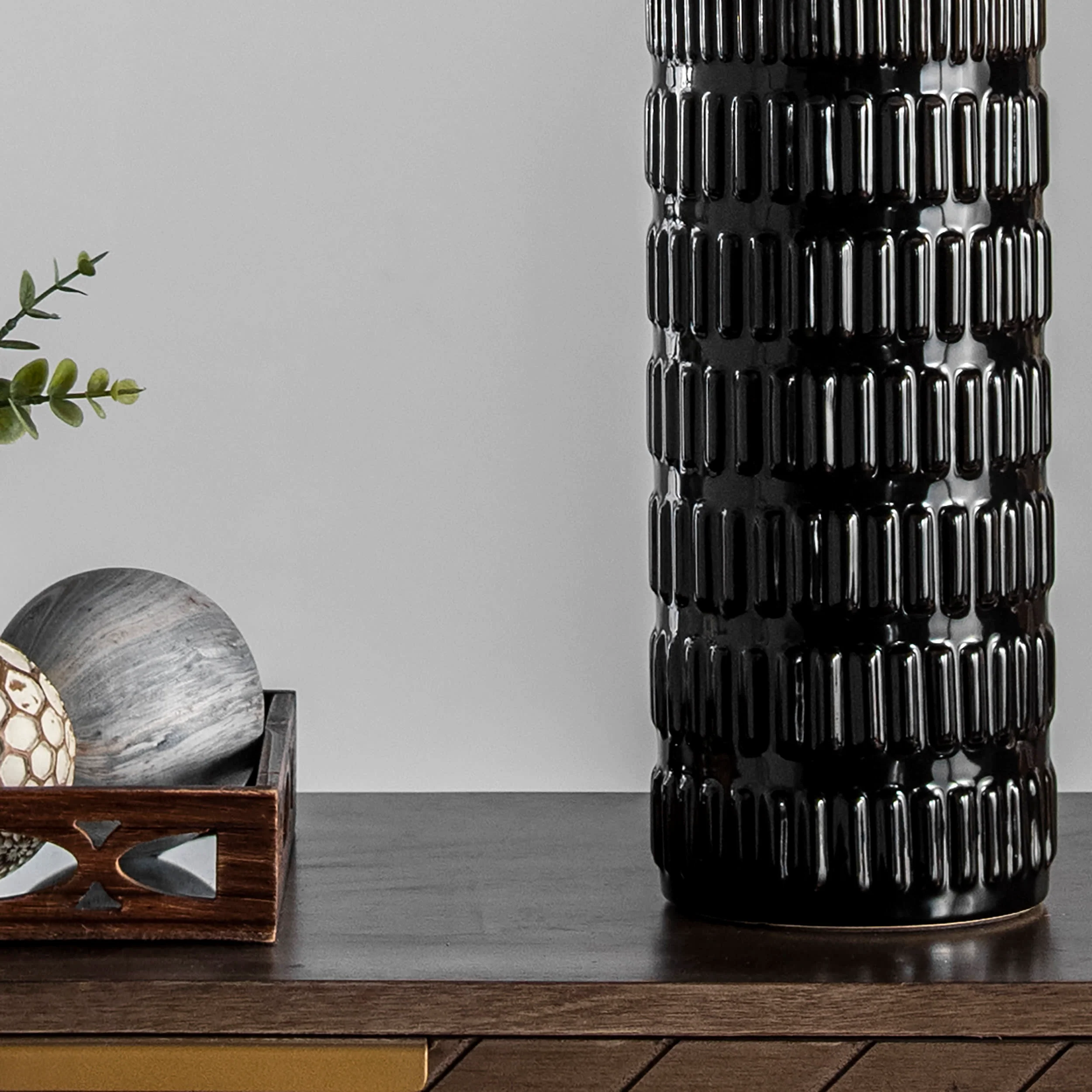 25-inch Tangela Ridged Ceramic Table Lamp | Black - Image 4