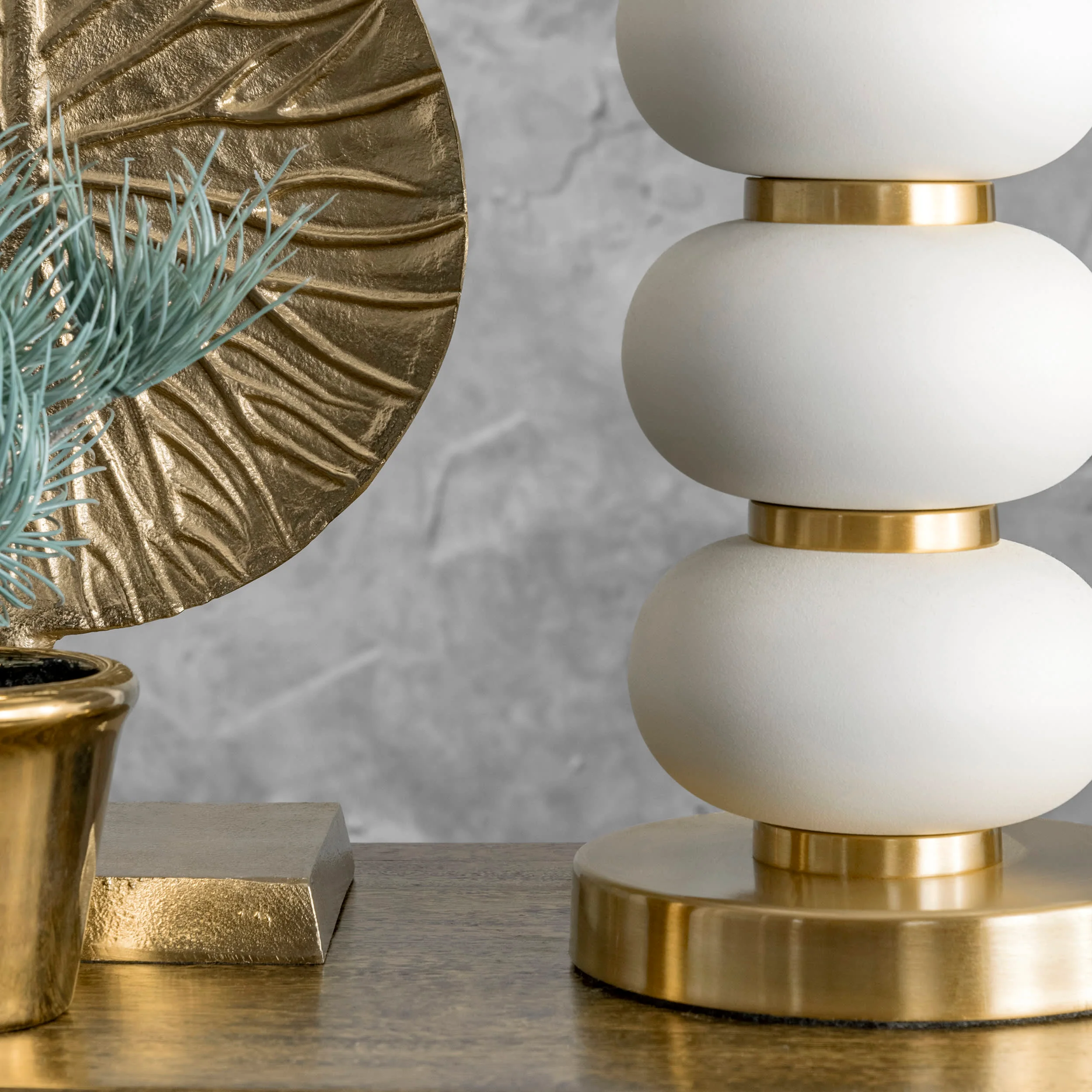 29-inch Stacked Iron Pearls Table Lamp | Ivory - Image 4