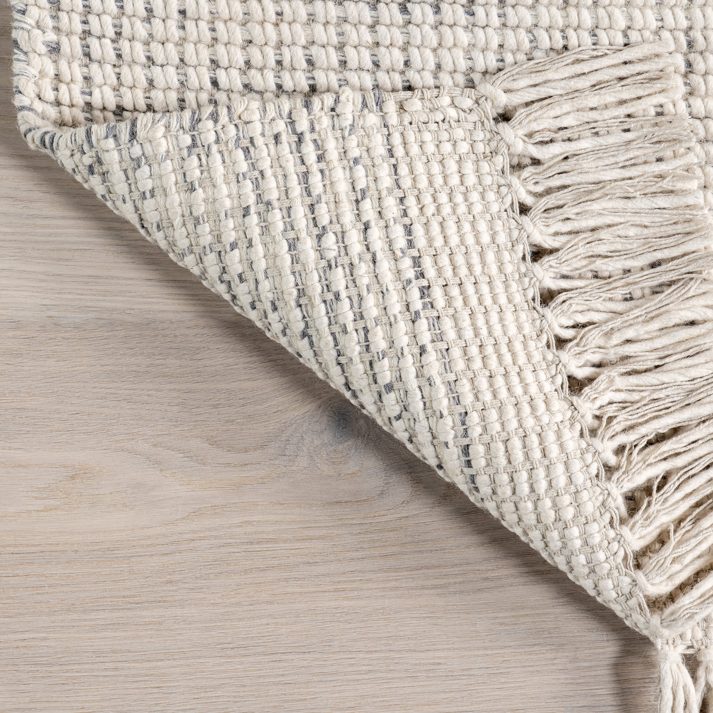 Abigail Solid Wool Fringed Rug | Ivory - Image 6