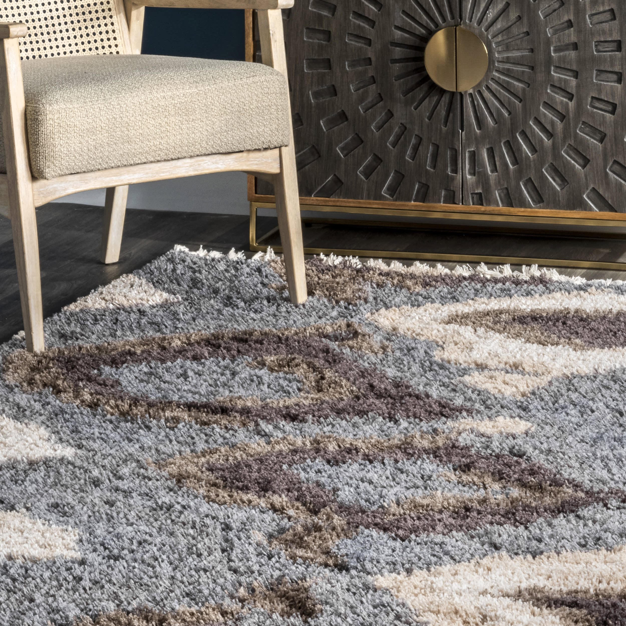 Abstract Iris Shag with Tassel Rug | Grey - Image 4