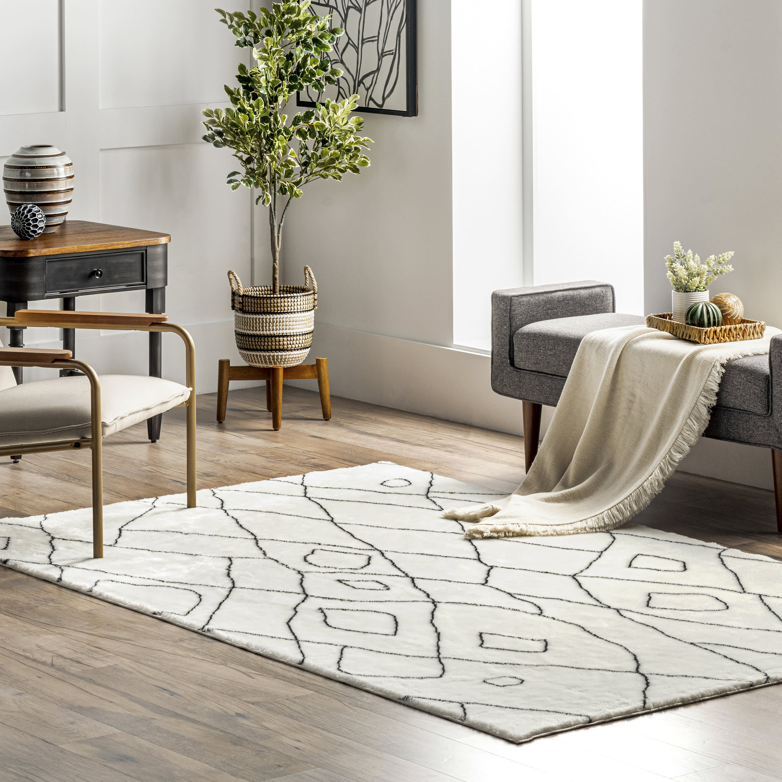 Adele Moroccan Trellis Washable Shag Rug | Black - Image 2