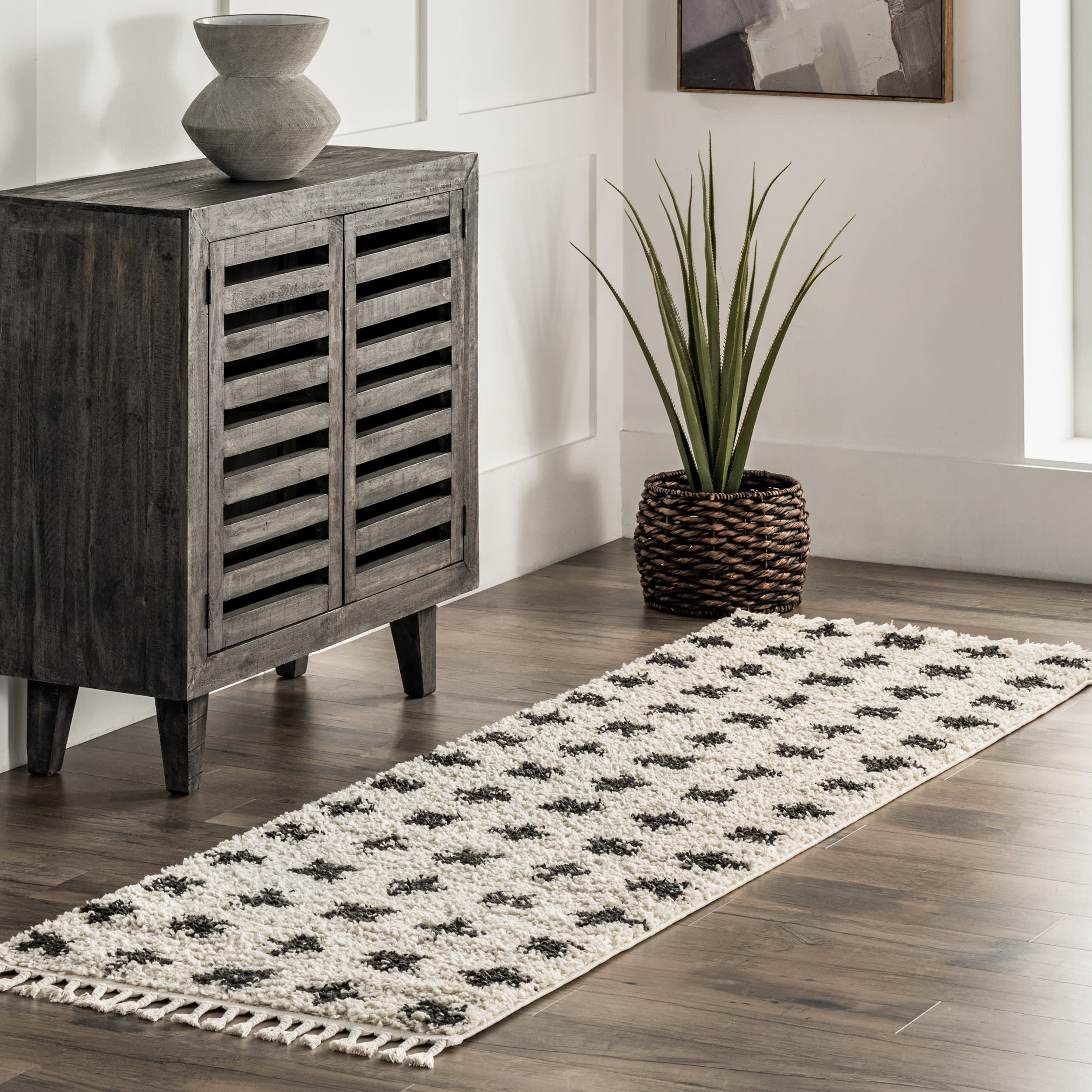 Adriana Cross Trellis Tasseled Rug | Off White - Image 2