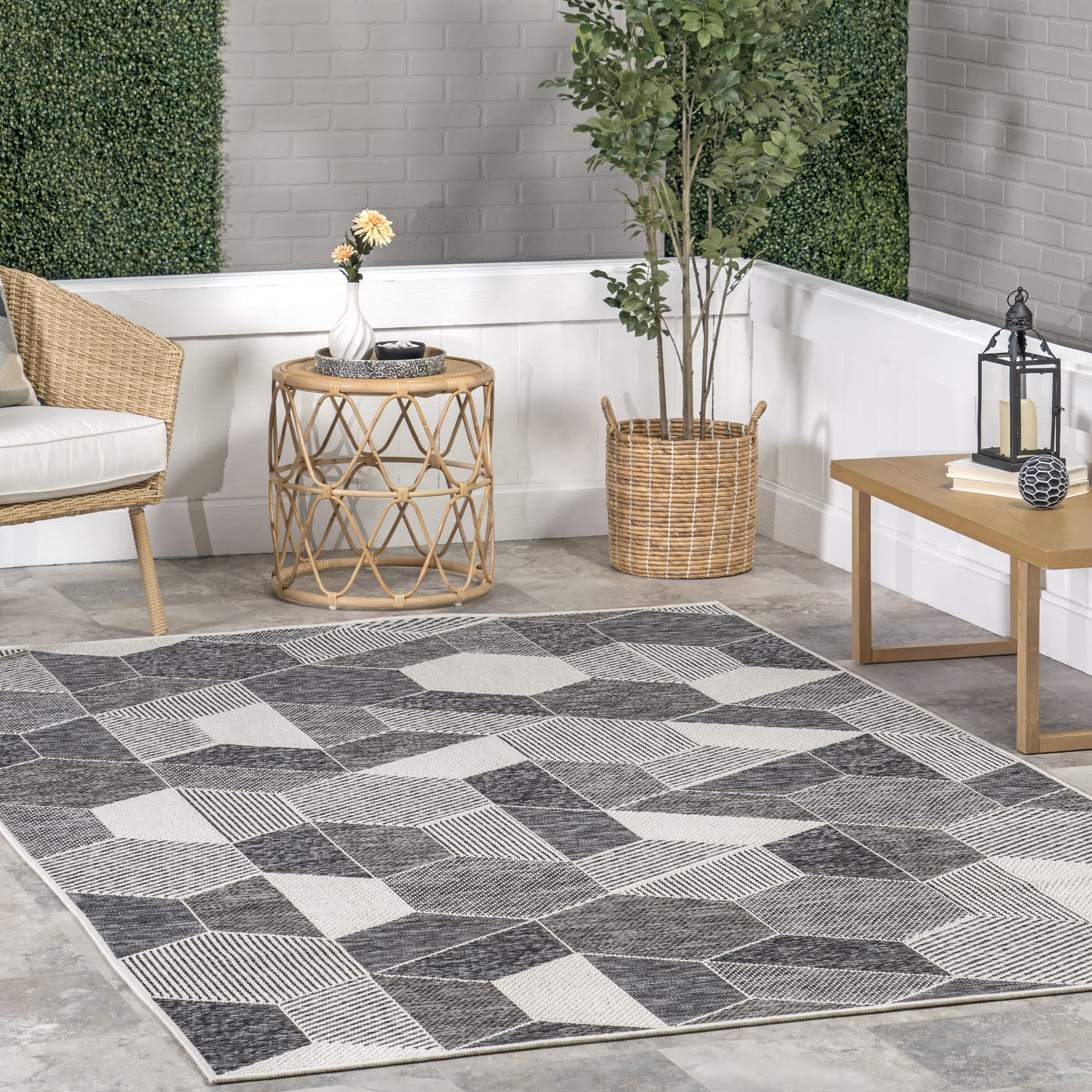 Akaila Kaleidoscope Indoor/Outdoor Rug | Grey - Image 2
