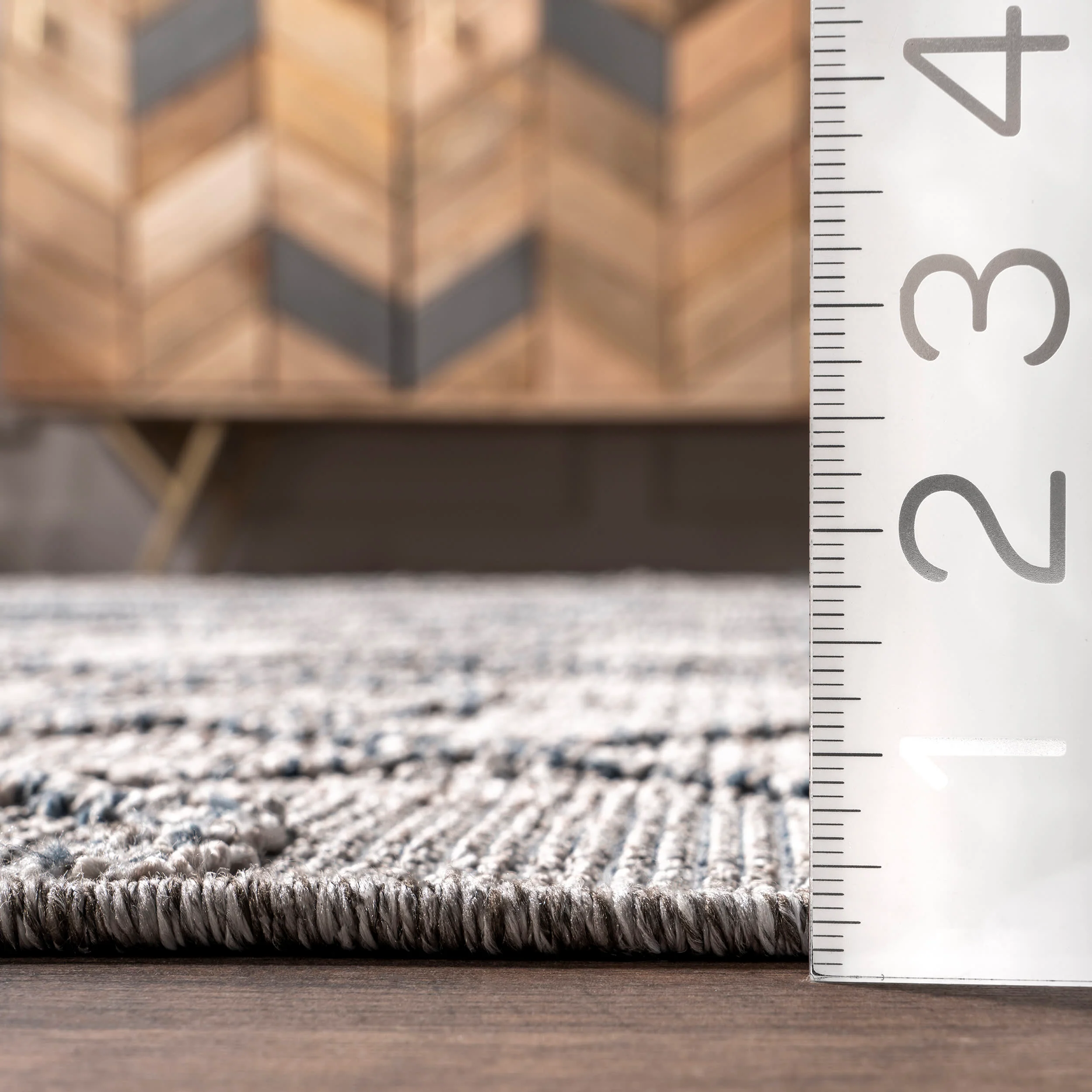 Aleah Honeycomb Indoor/Outdoor Rug | Light Grey - Image 5