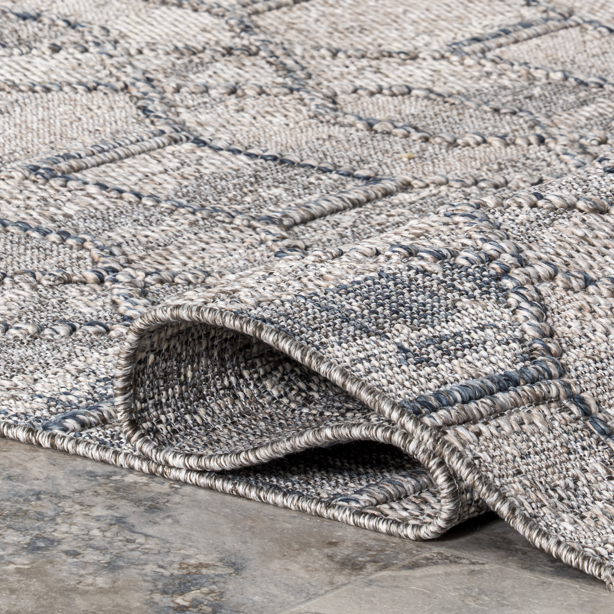 Aleah Honeycomb Indoor/Outdoor Rug | Light Grey - Image 9