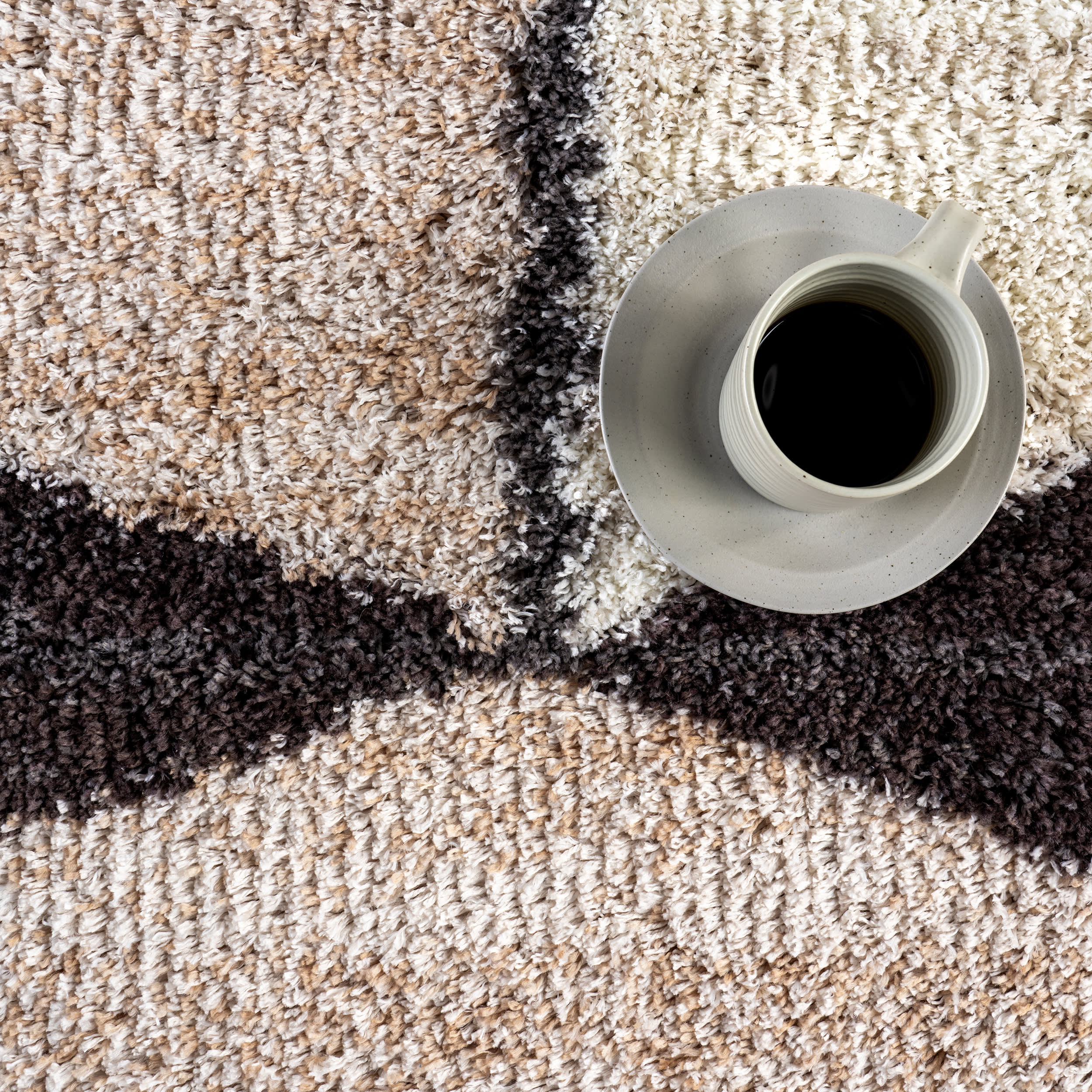 Alexia Diamond Tasseled Rug | Brown - Image 8