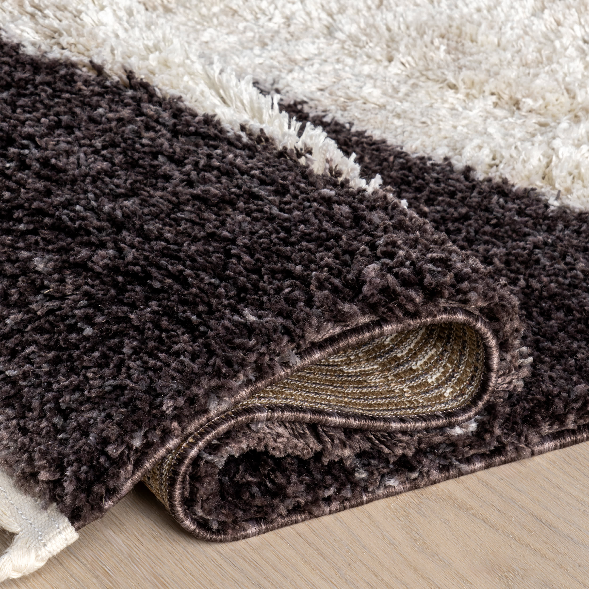 Alexia Diamond Tasseled Rug | Brown - Image 9