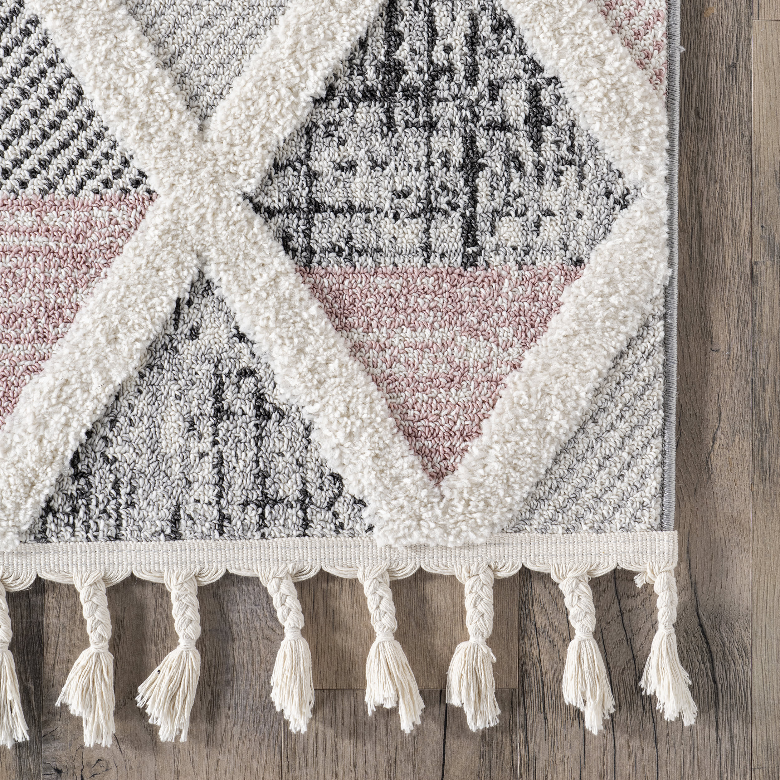 Alicia Trellis Tasseled Rug | Grey - Image 3