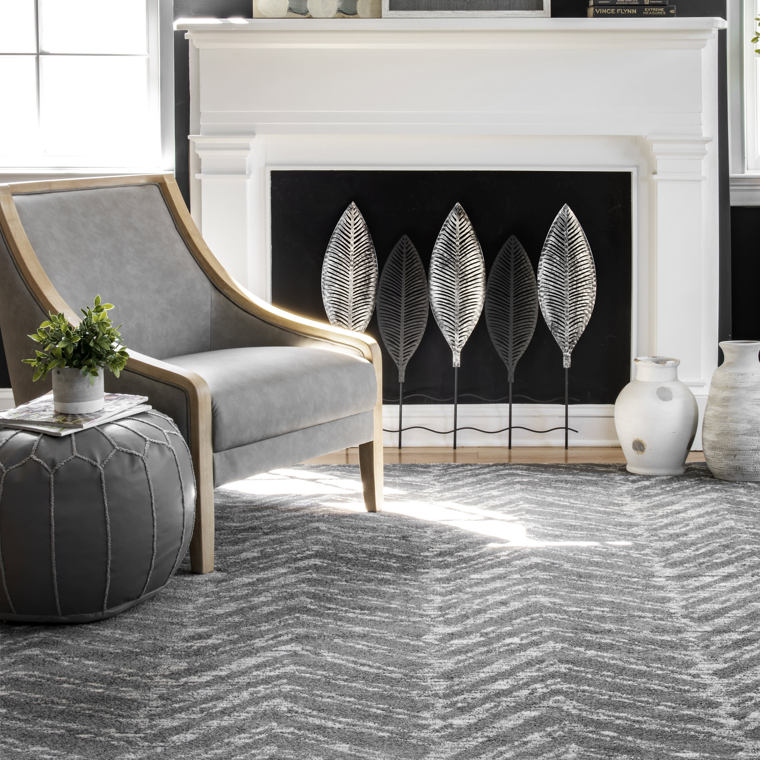 Antique Chevron Rug | Dark Grey - Image 4