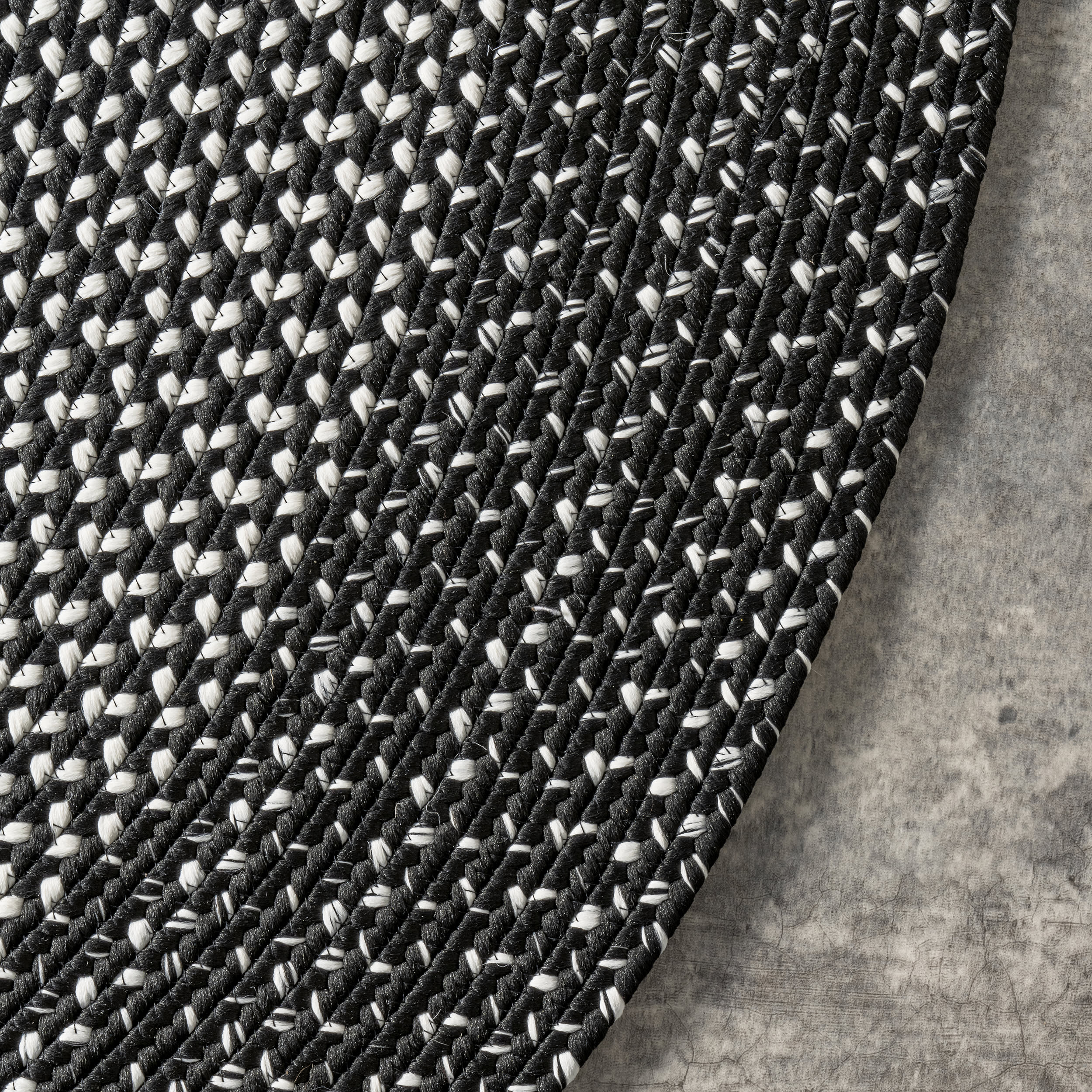 Arabella Ombre Indoor/Outdoor Rug | Black - Image 3