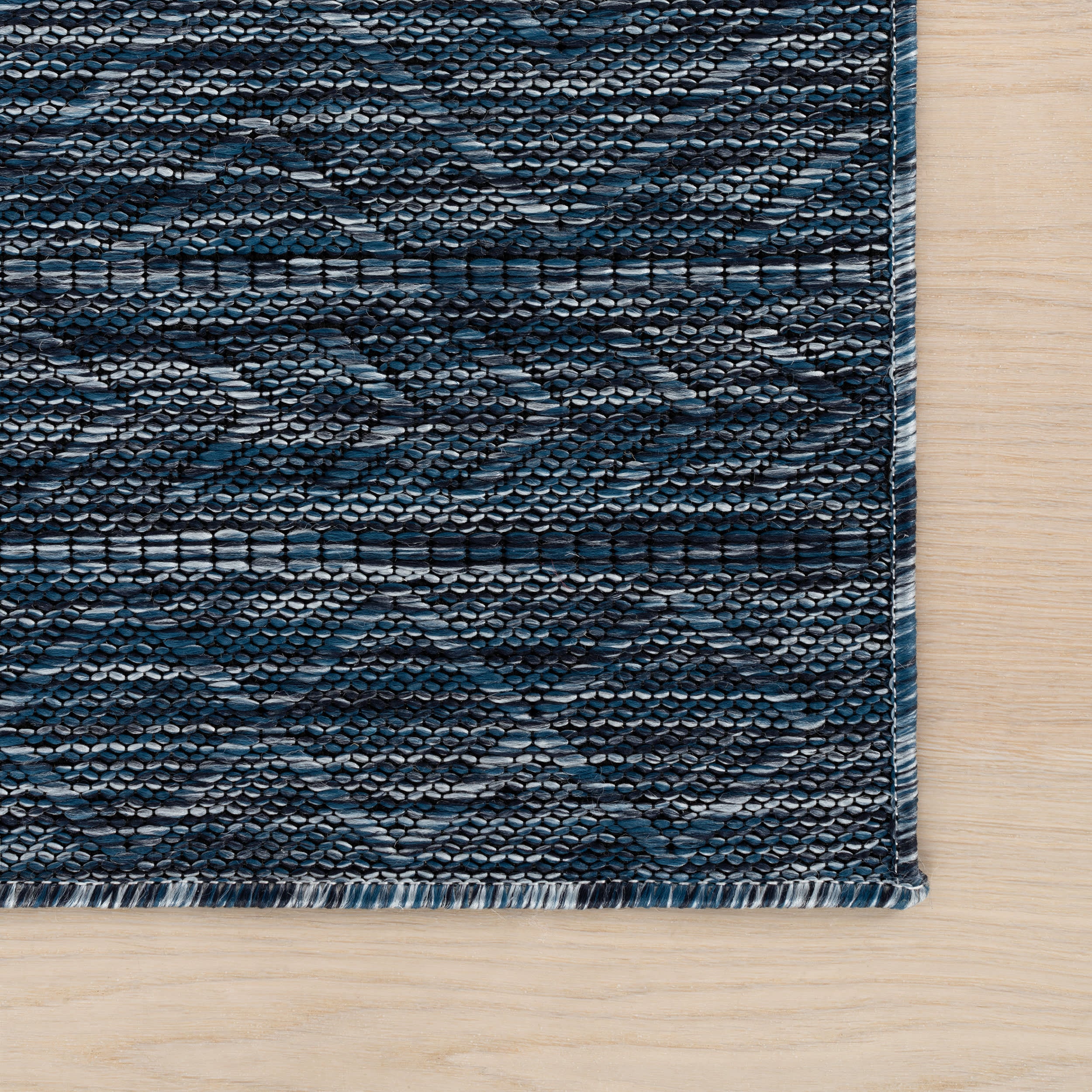 Ardena Modern Trellis Indoor/Outdoor Rug | Navy - Image 4