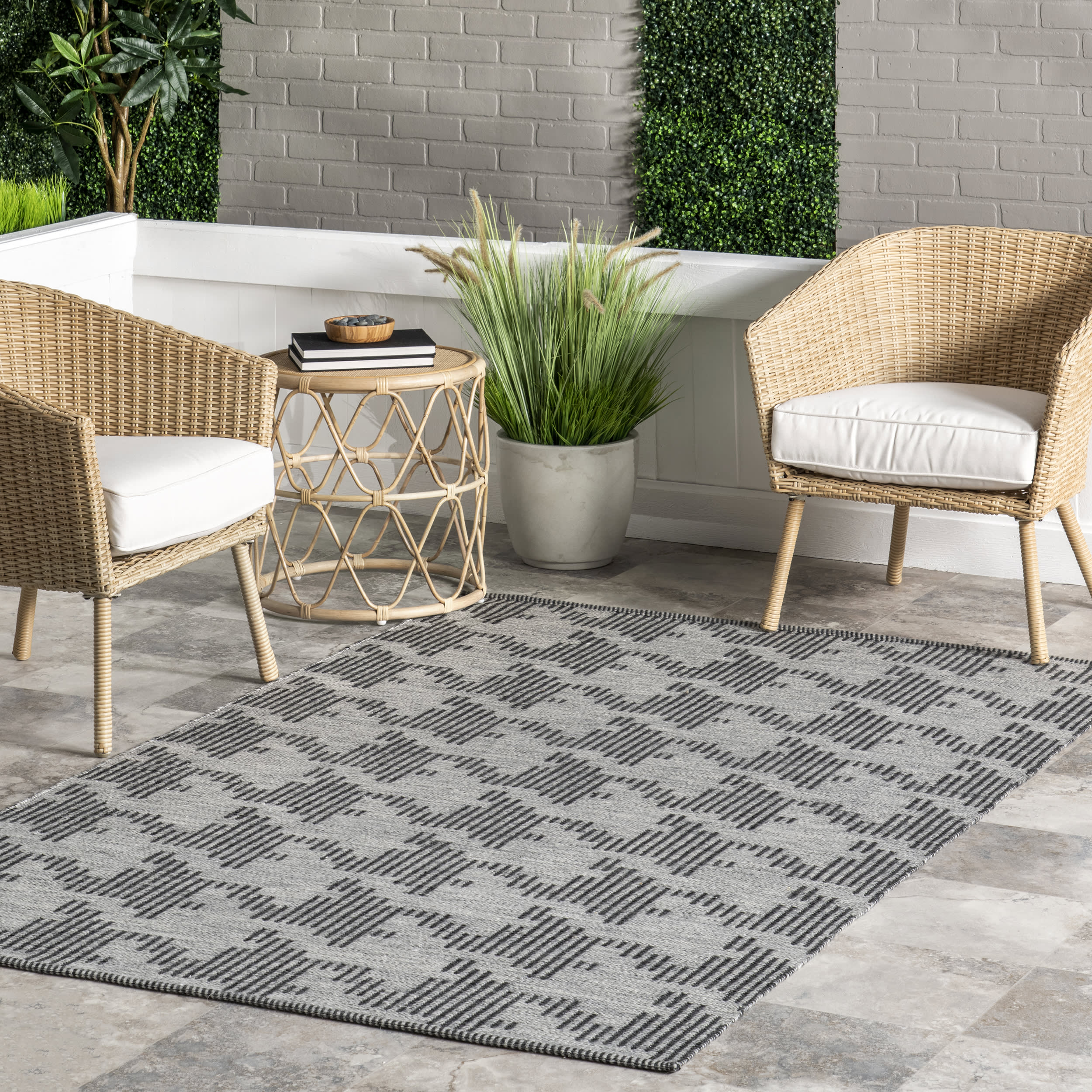 Ardenia Indoor/Outdoor Houndstooth Rug | Dark Grey - Image 2