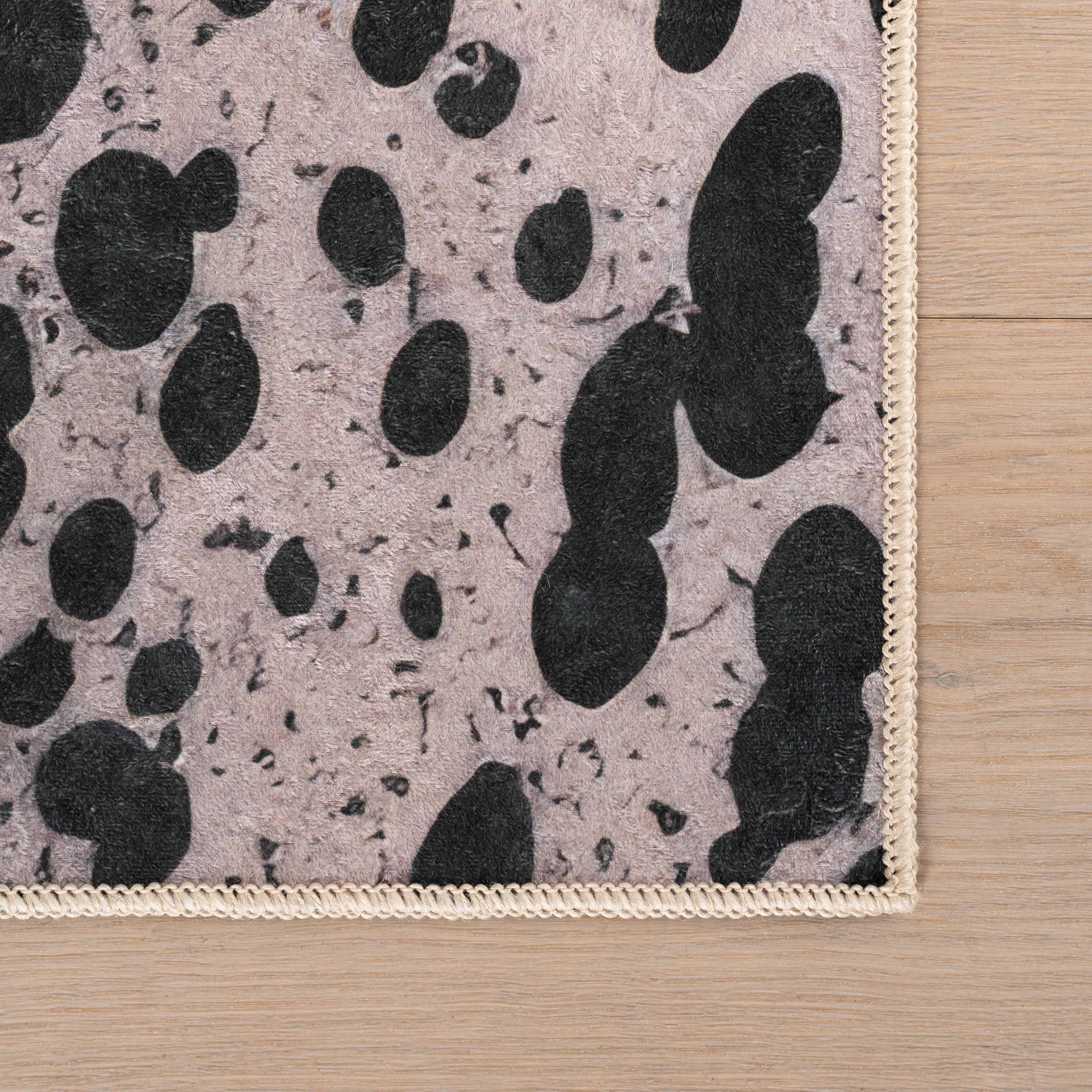 Aricela Modern Animal Print Washable Rug | Black - Image 4