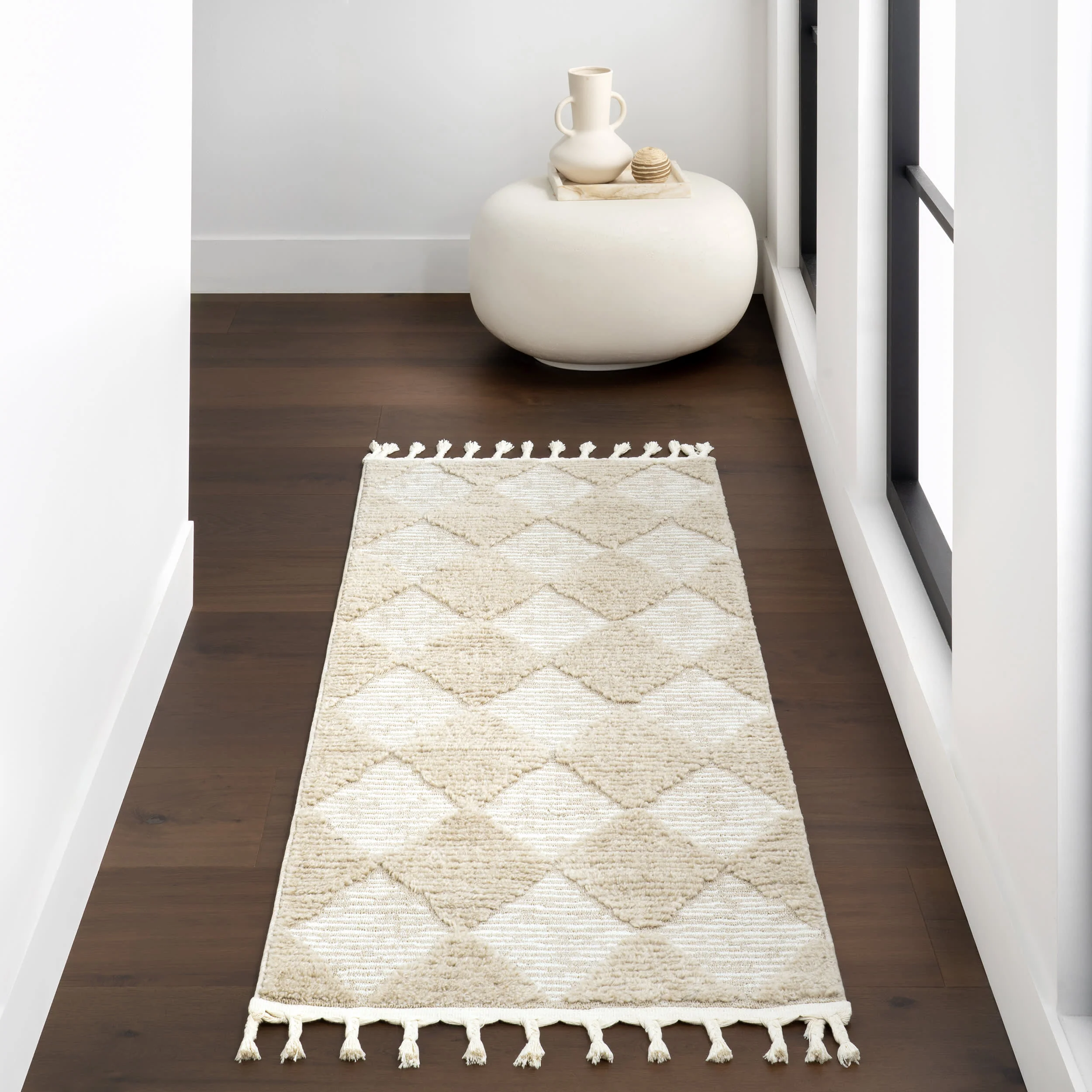 Aylin Diamond Tasseled Rug | Beige - Image 2