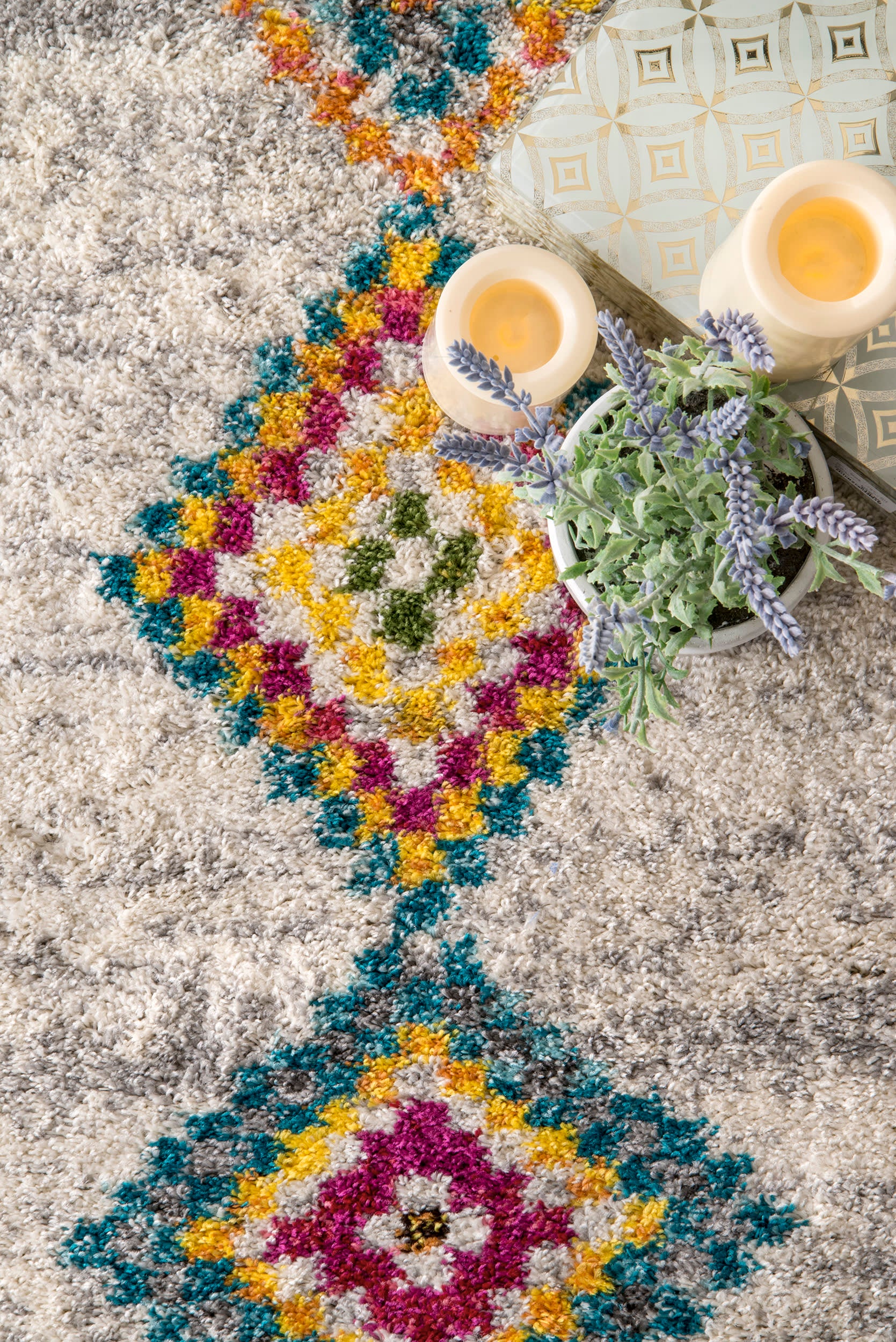 Aztec Diamonds Shag Rug | Grey - Image 4