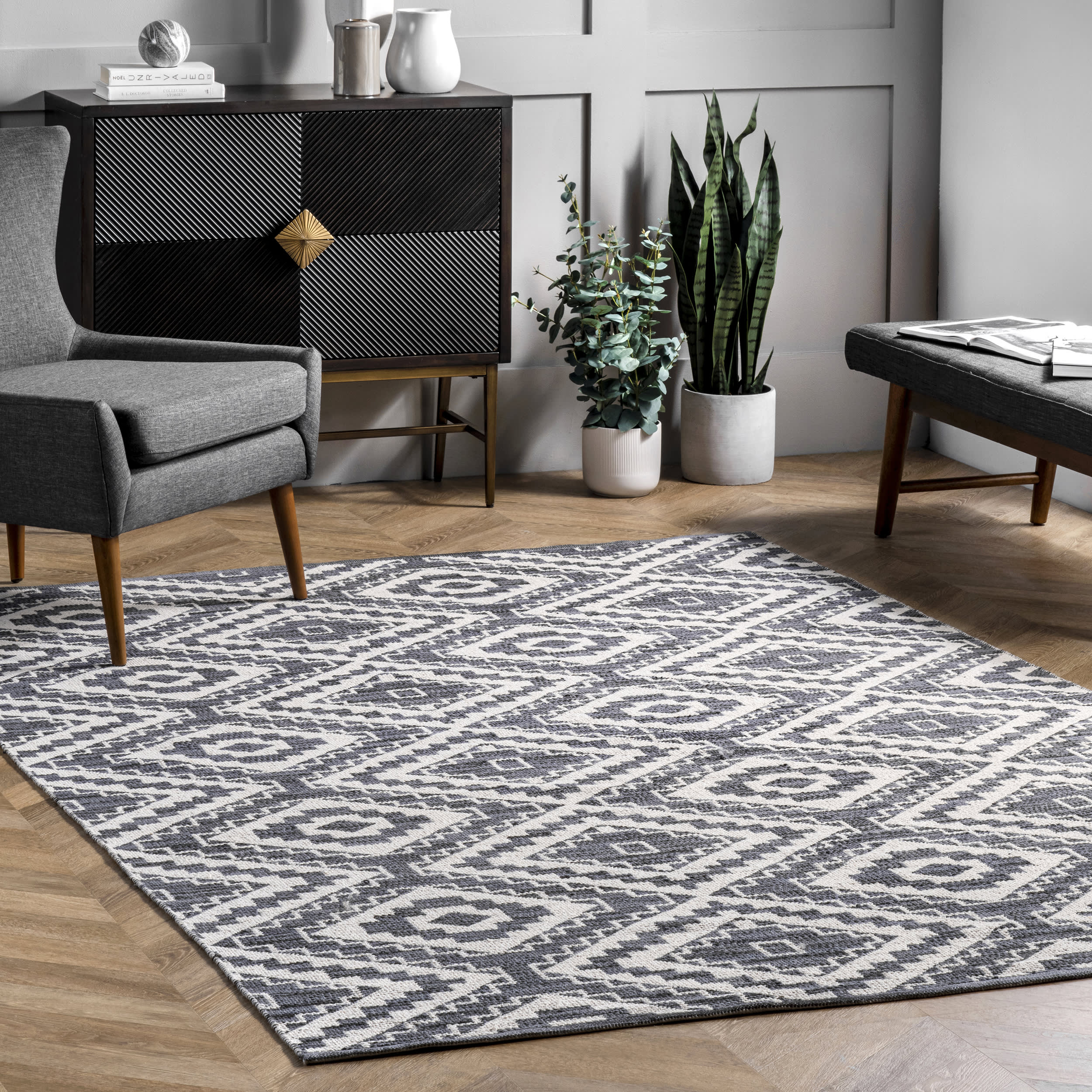 Aztec Trellis Rug | Grey - Image 2
