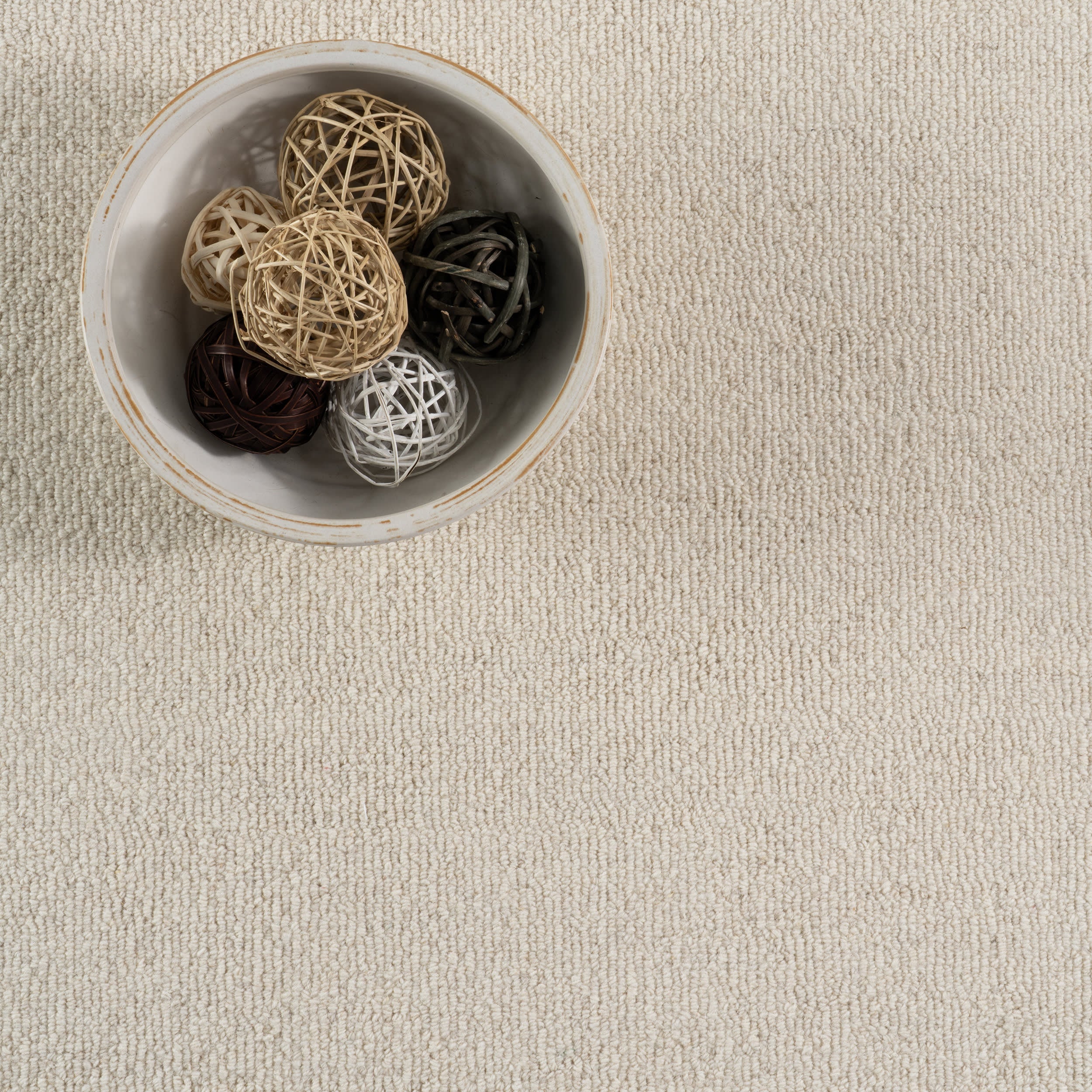 Baina Modern Bordered Rug | Ivory - Image 8