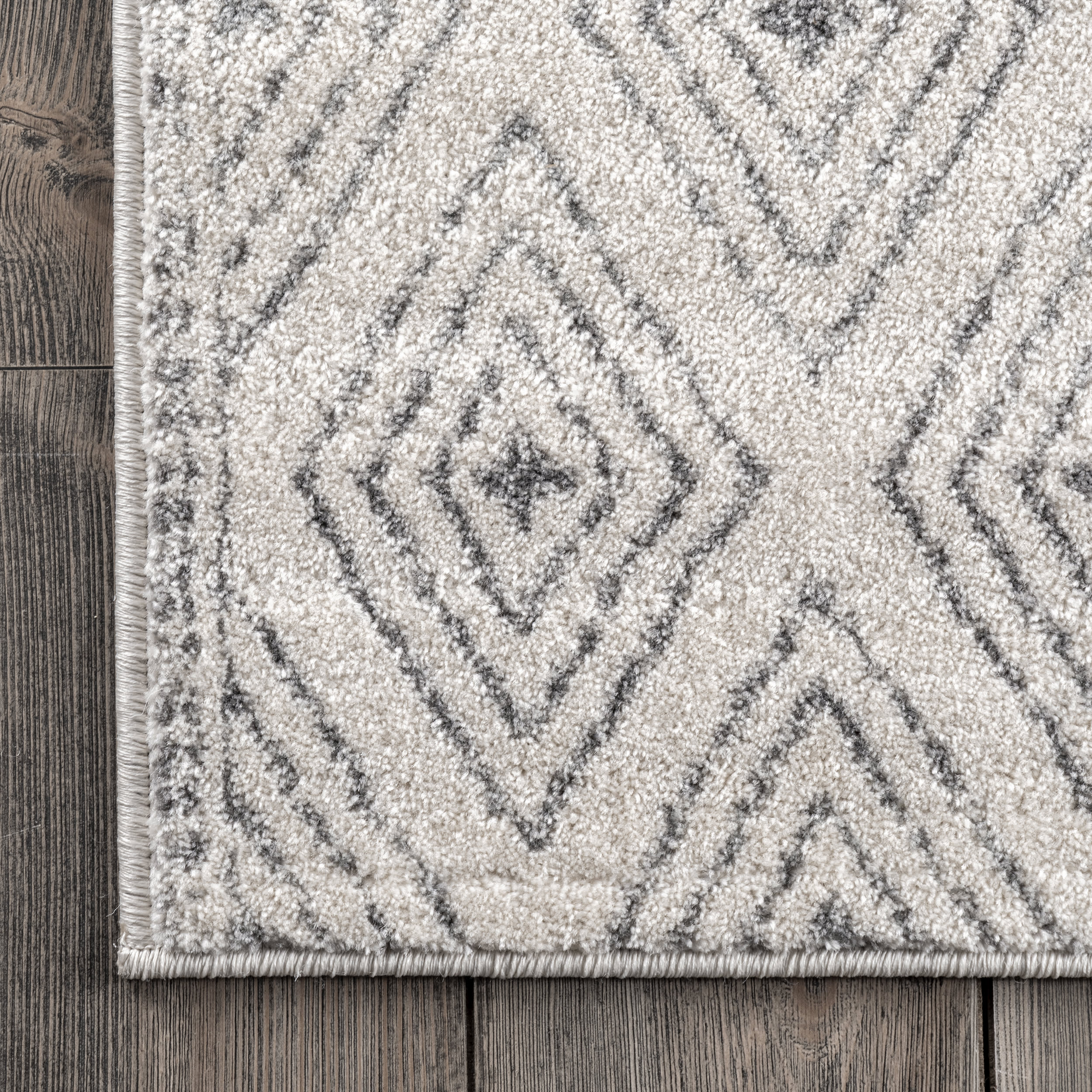 Banded Bird Eye Diamonds Rug | Grey - Image 3