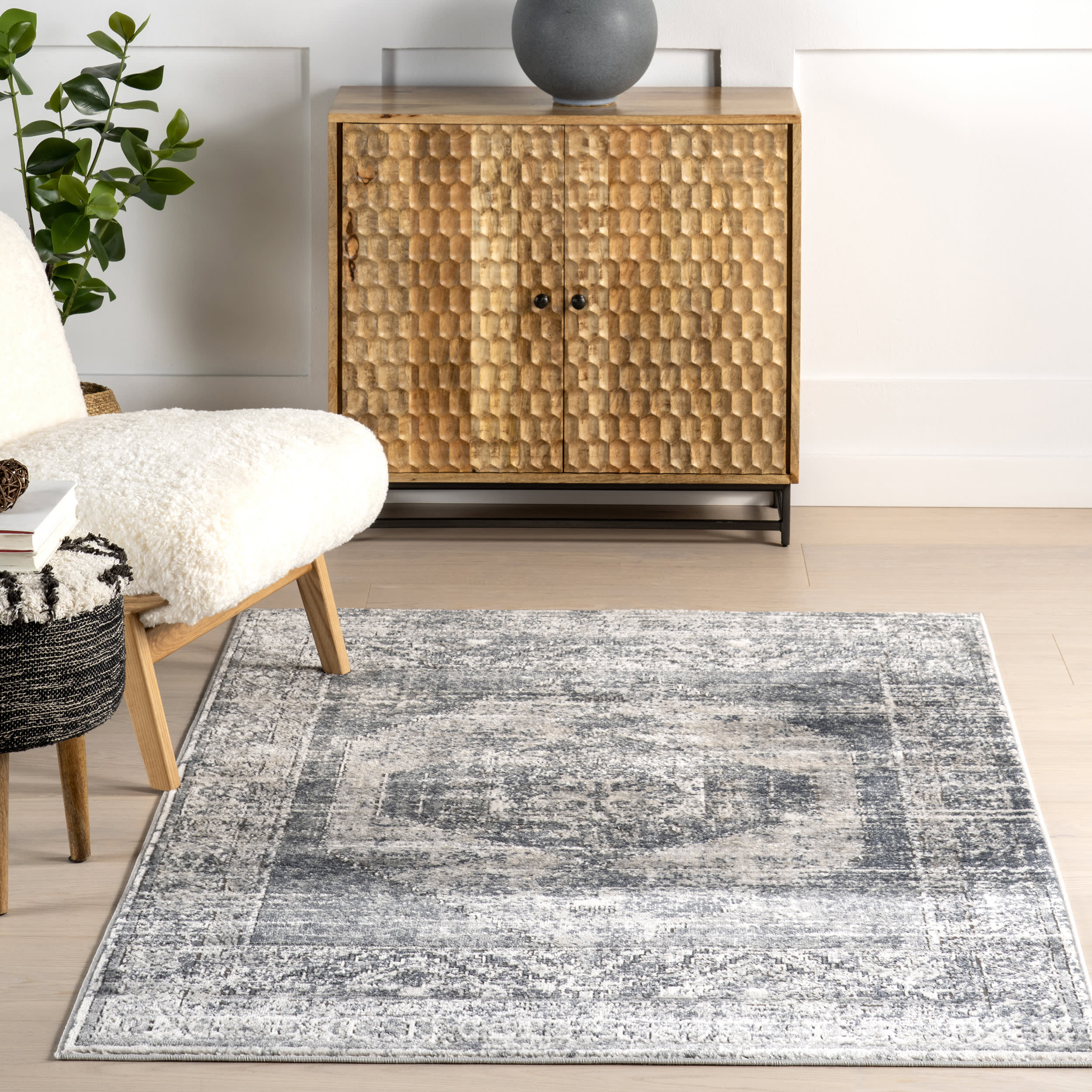 Barbed Iris Medallion Rug | Blue - Image 5