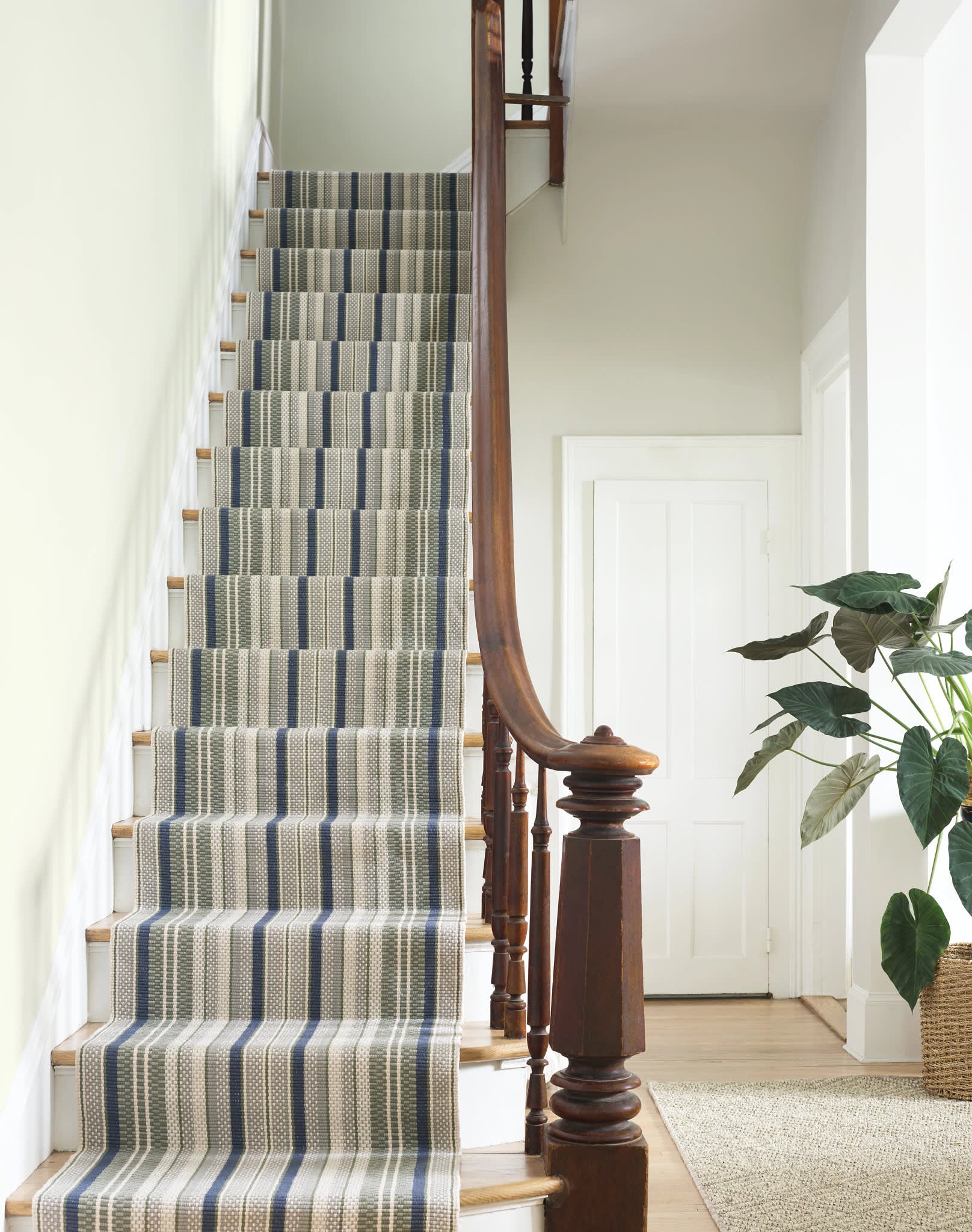 Bay Stripe Handwoven Cotton Rug | Blue - Image 2