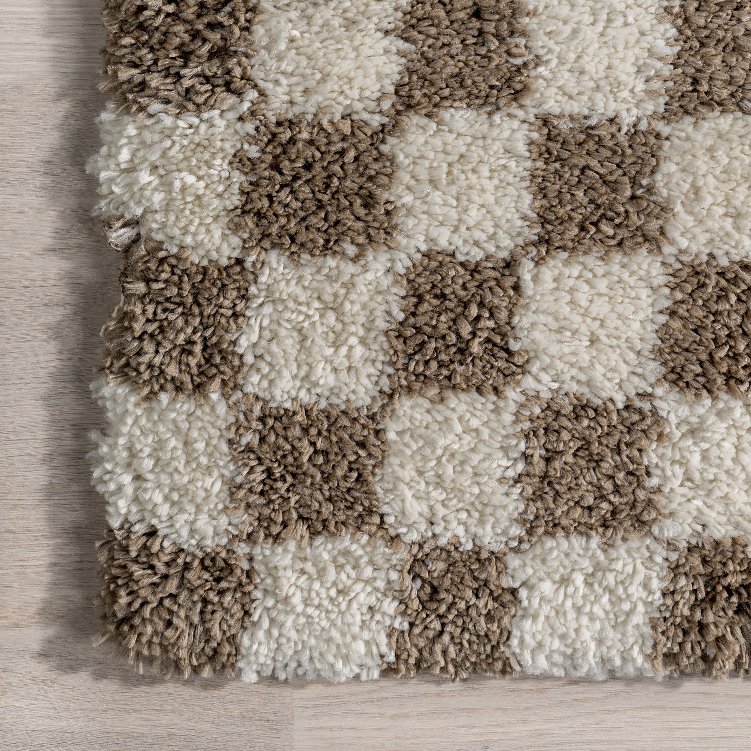 Bettie Retro Checkered Shag Rug | Beige - Image 3