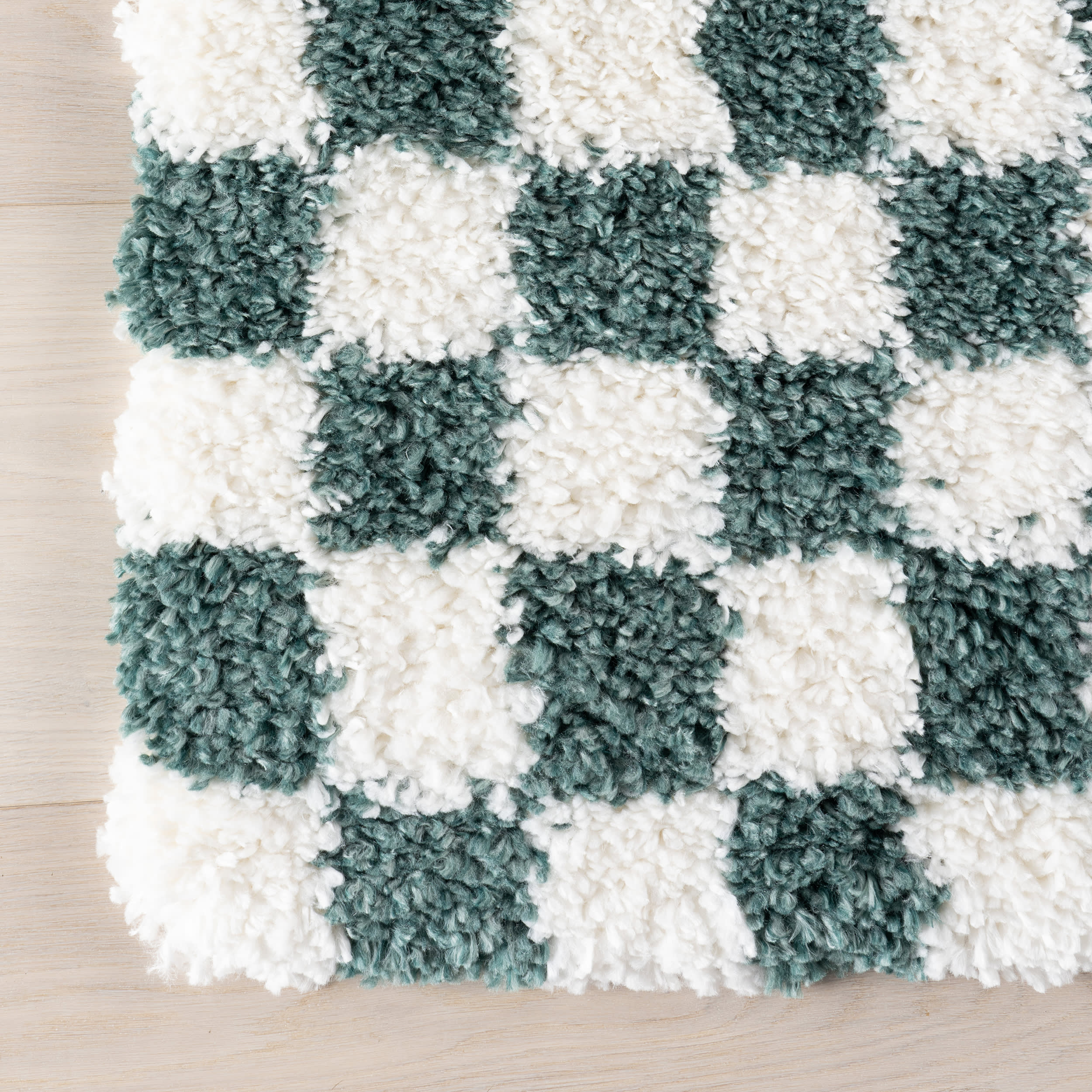 Bettie Retro Checkered Shag Rug | Green - Image 4