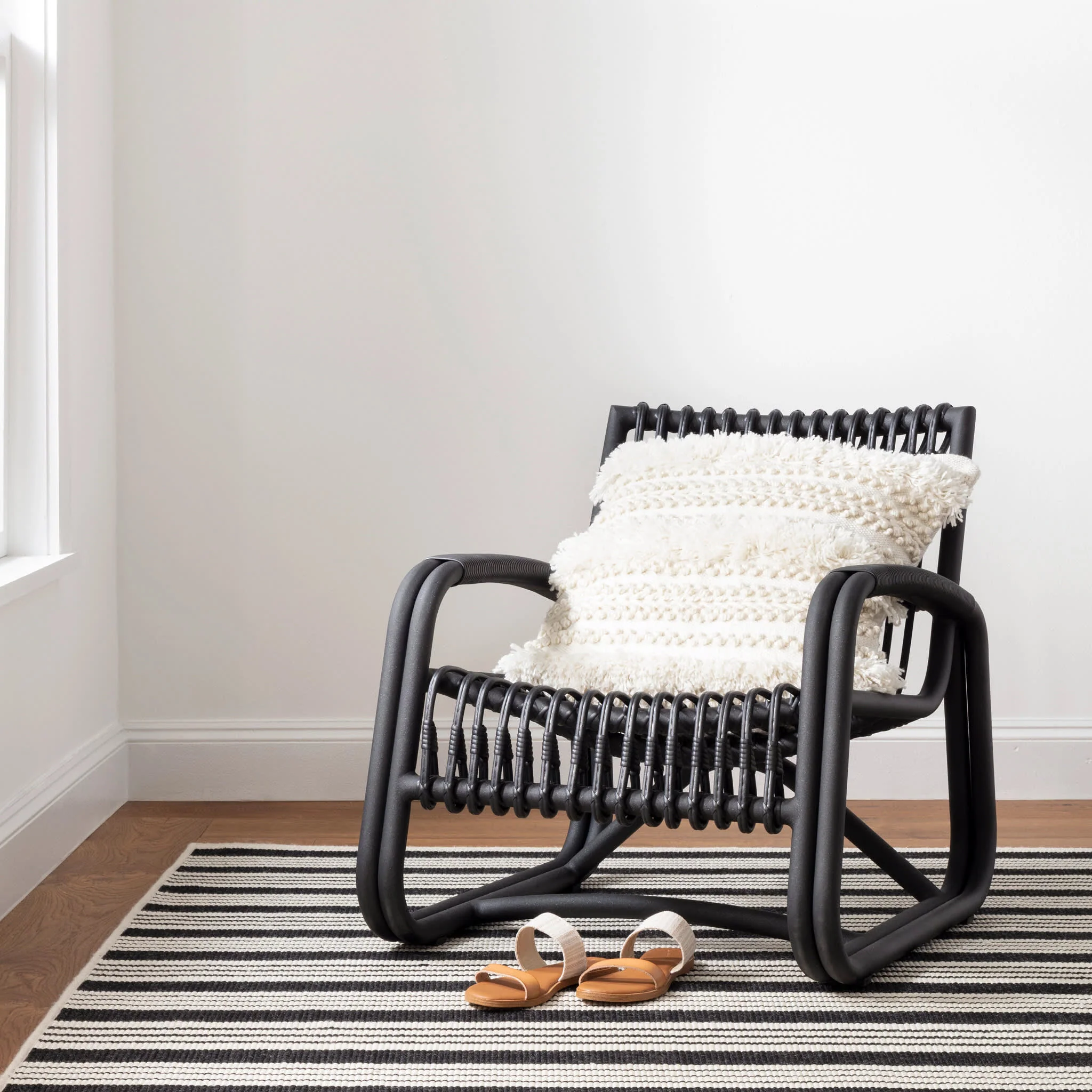 Birmingham Handwoven Indoor/Outdoor Custom Rug | Black - Image 2