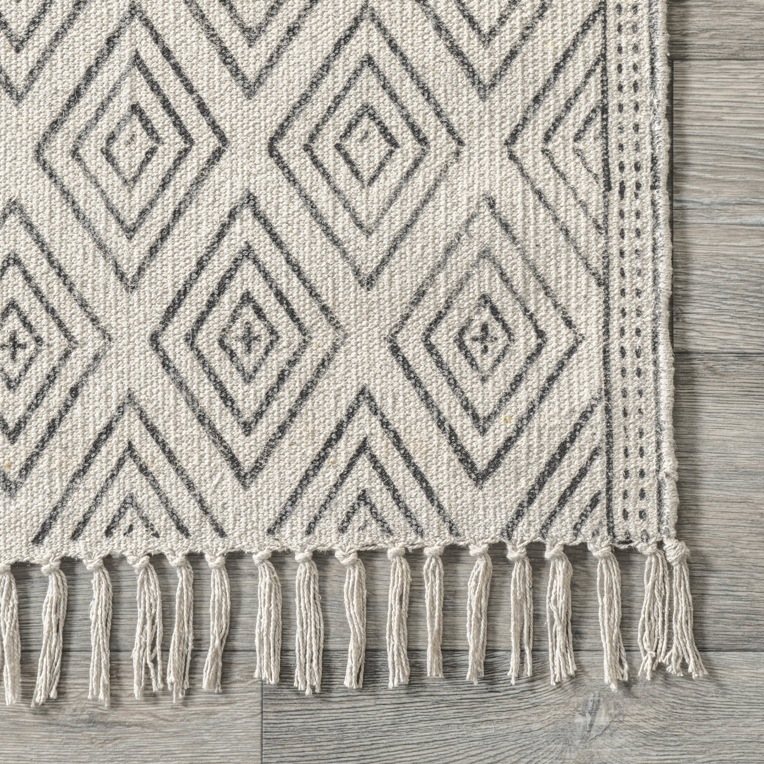 Block Printed Cotton Flatweave Concentric Diamonds Rug | Off White - Image 3