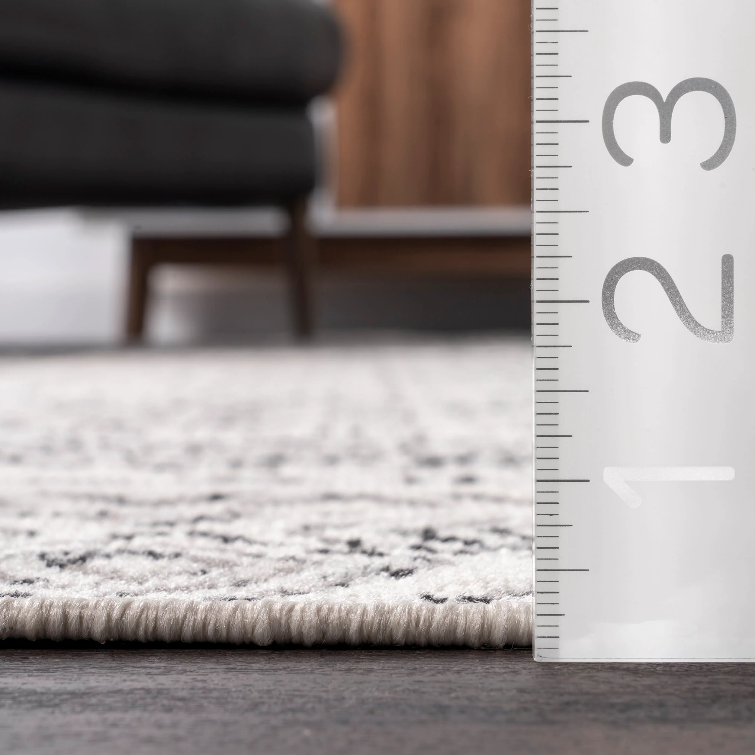 Bordered Lattice Rug | Light Grey - Image 5