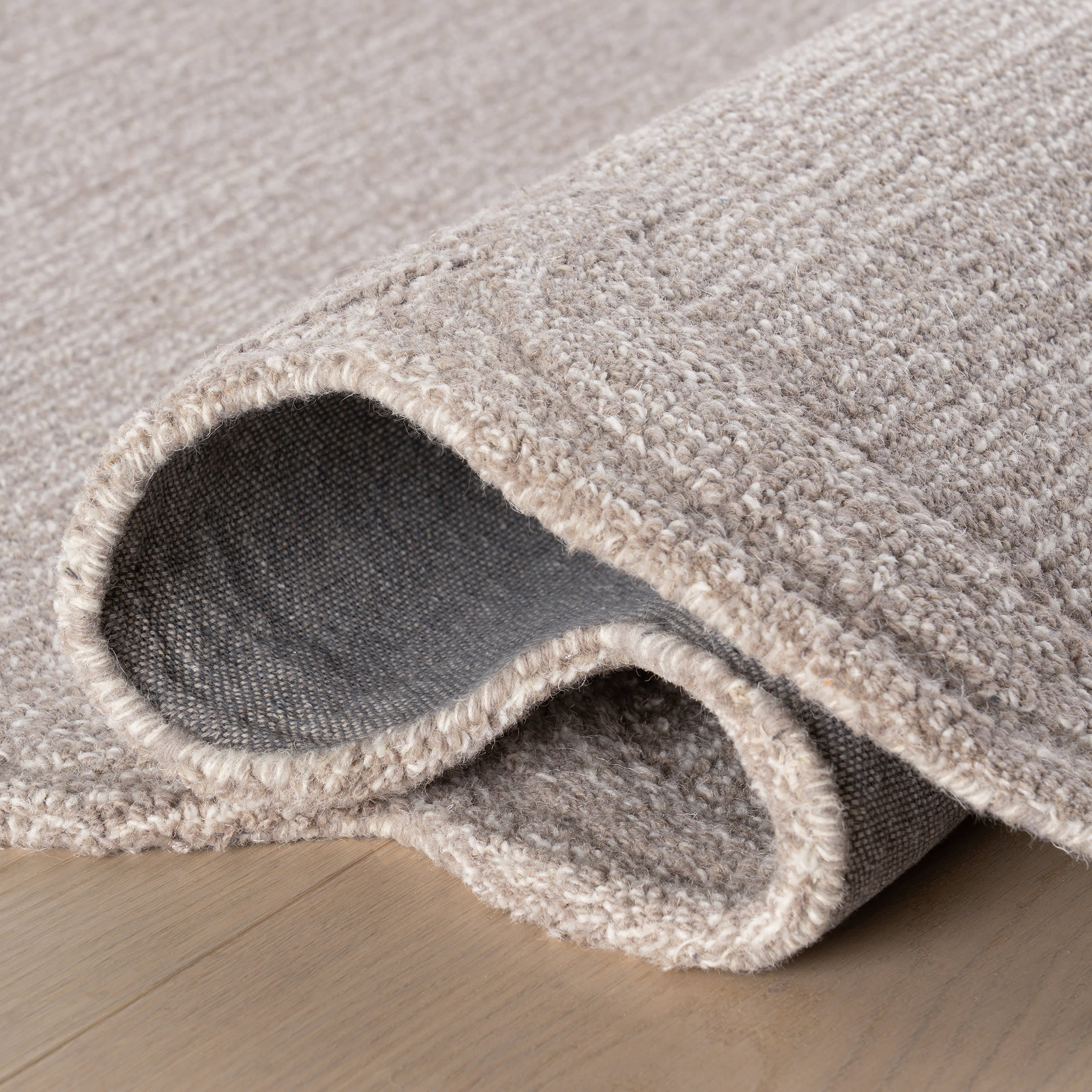 Broaun Solid Bordered Rug | Mauve - Image 9