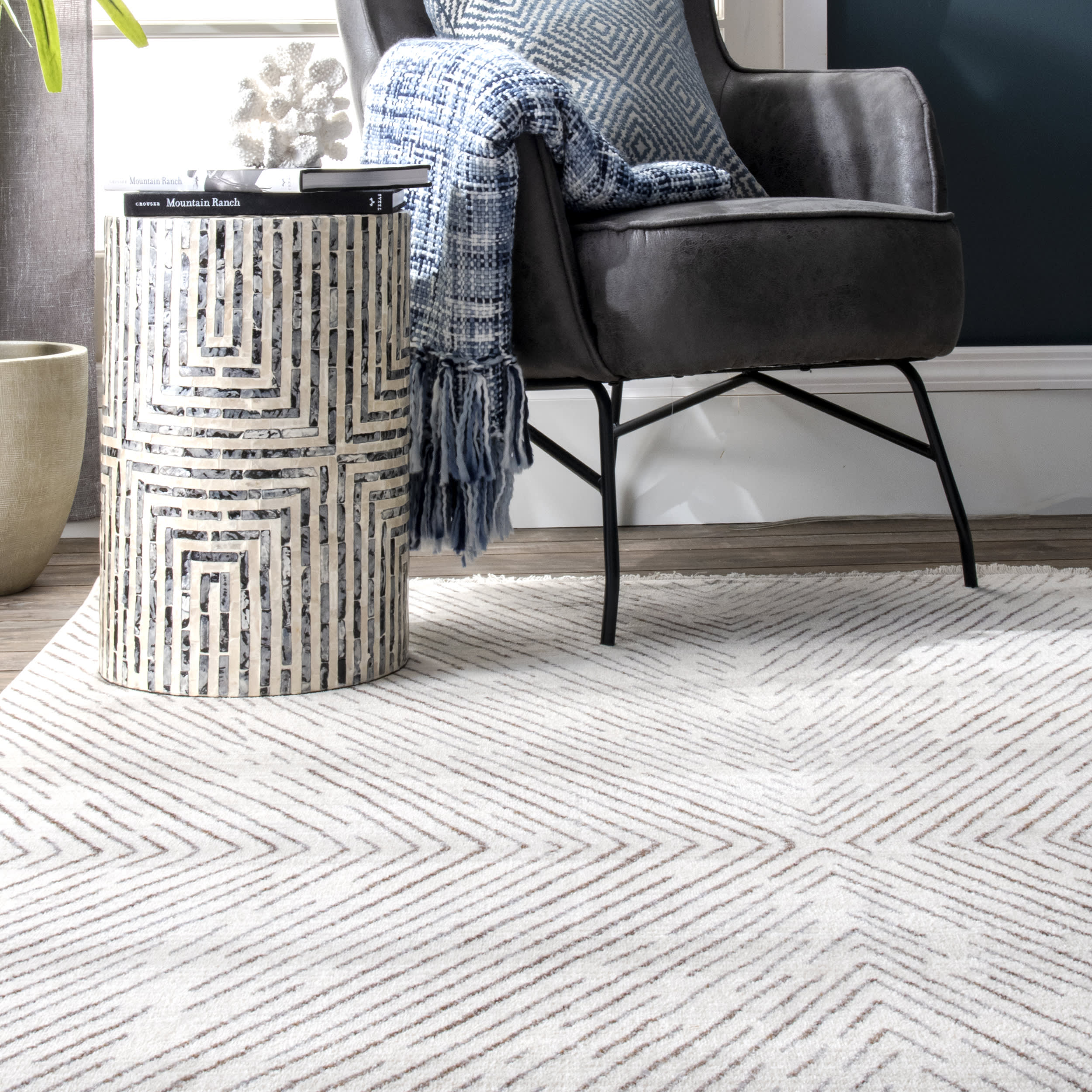 Broken Chevrons Rug | Beige - Image 4