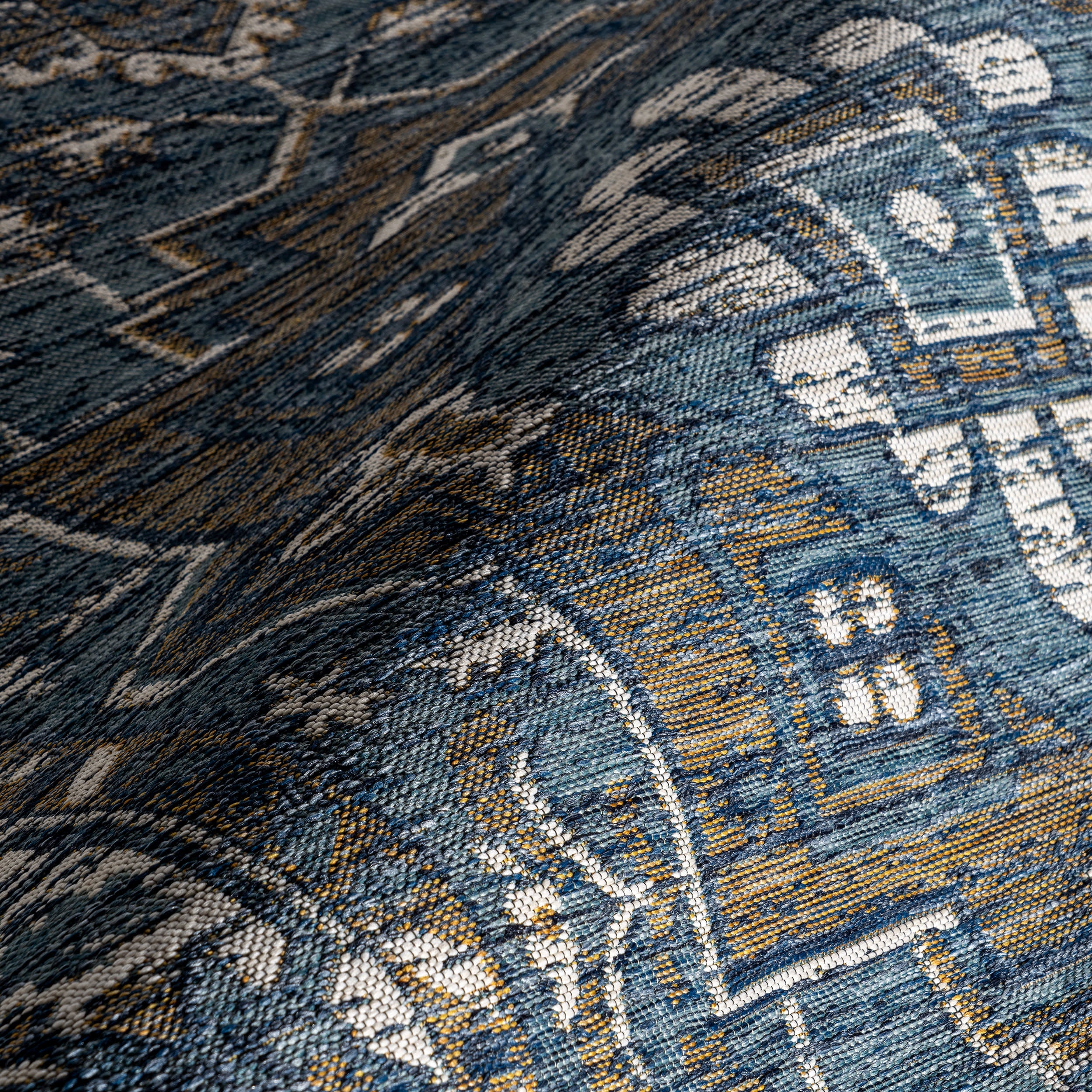Brynlee Medallion Reversible Indoor/Outdoor Rug | Cream & Blue - Image 3
