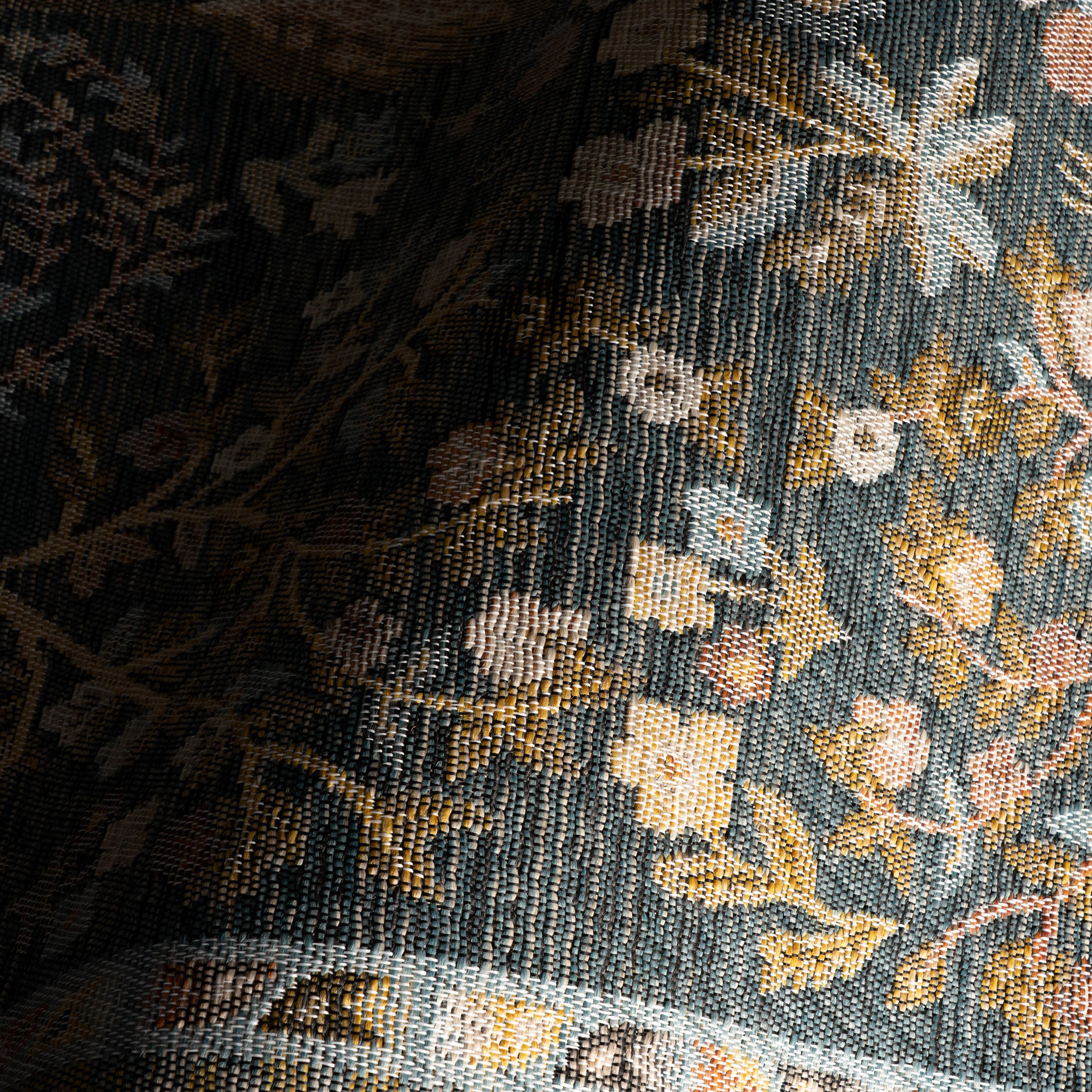 Caeslyn Traditional Floral Indoor/Outdoor Rug | Blue - Image 3