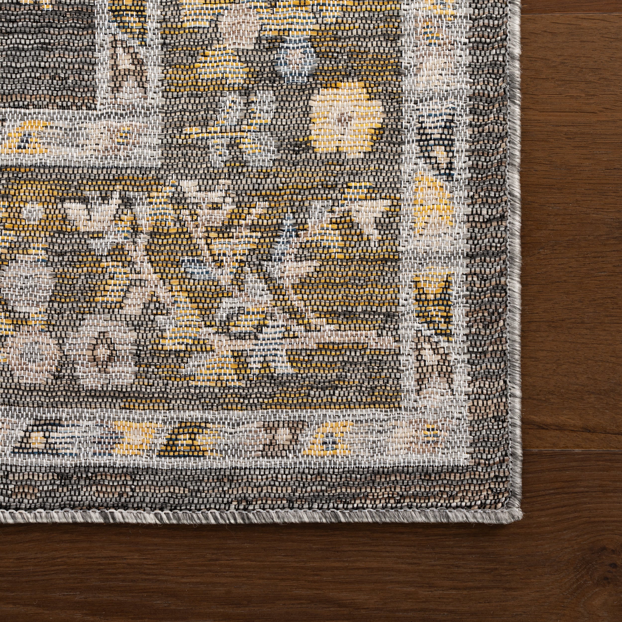 Caeslyn Traditional Floral Indoor/Outdoor Rug | Grey - Image 4