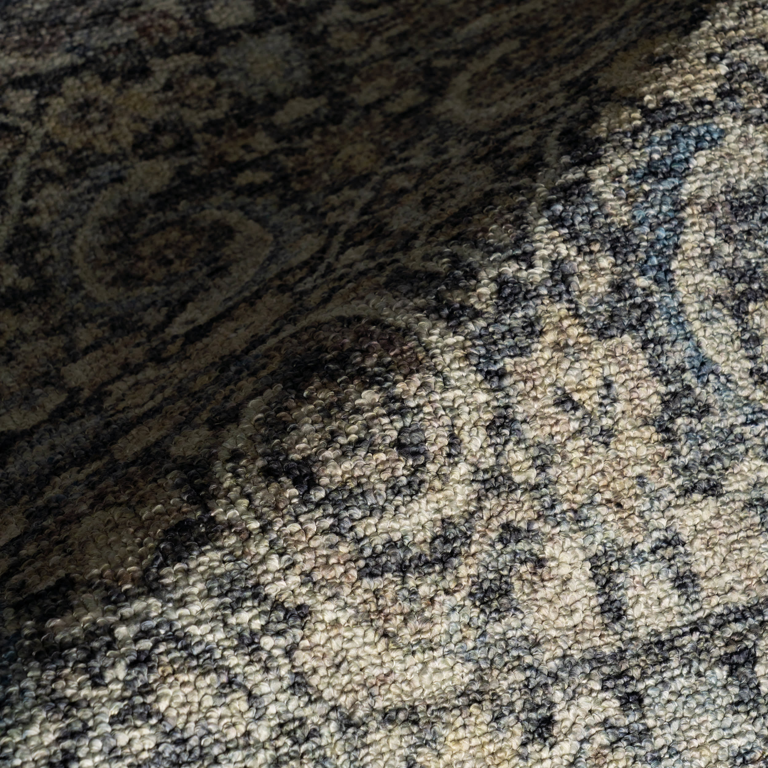 Calvaya Traditional Bordered Washable Rug | Blue - Image 3