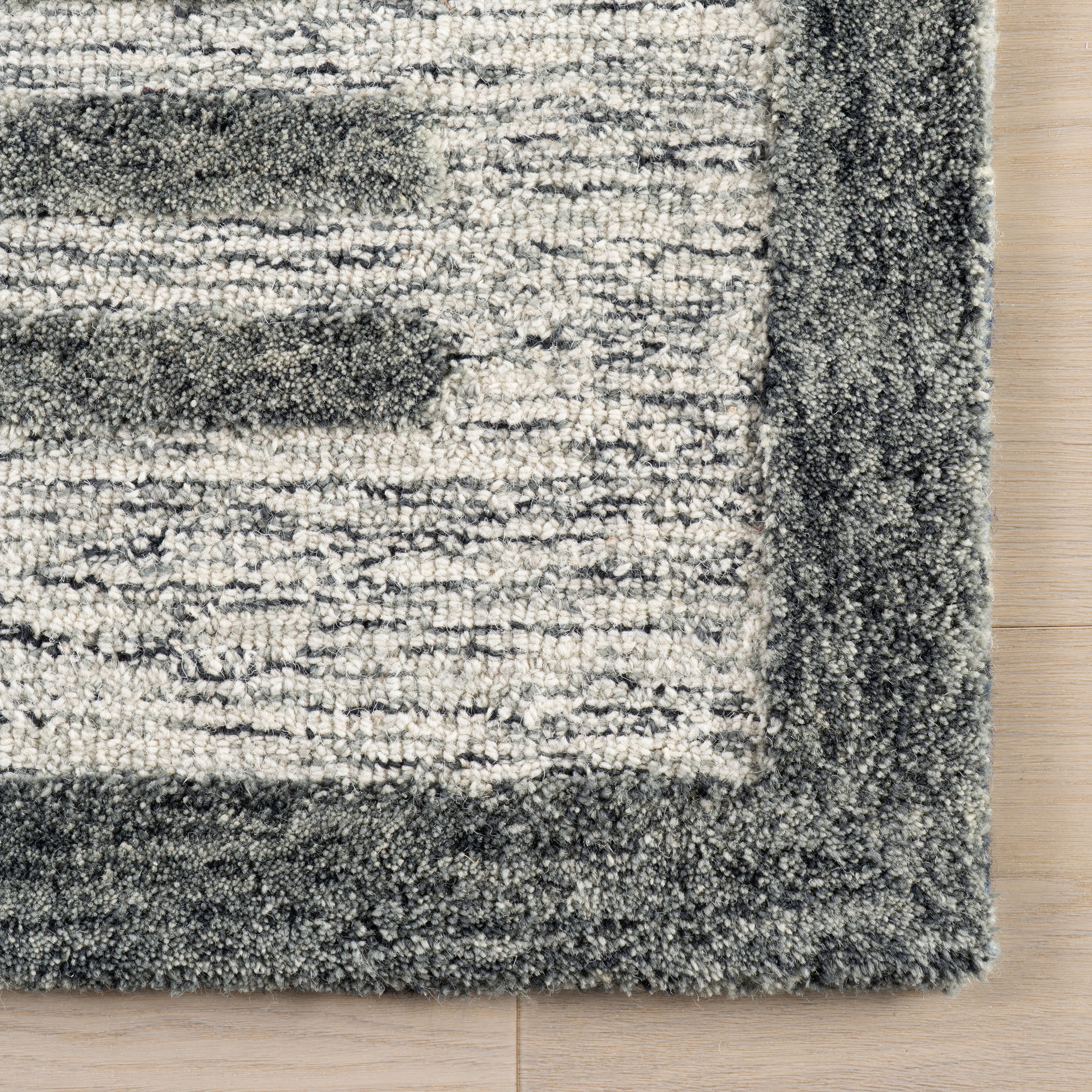 Caly Modern Bordered Wool Rug | Grey - Image 4