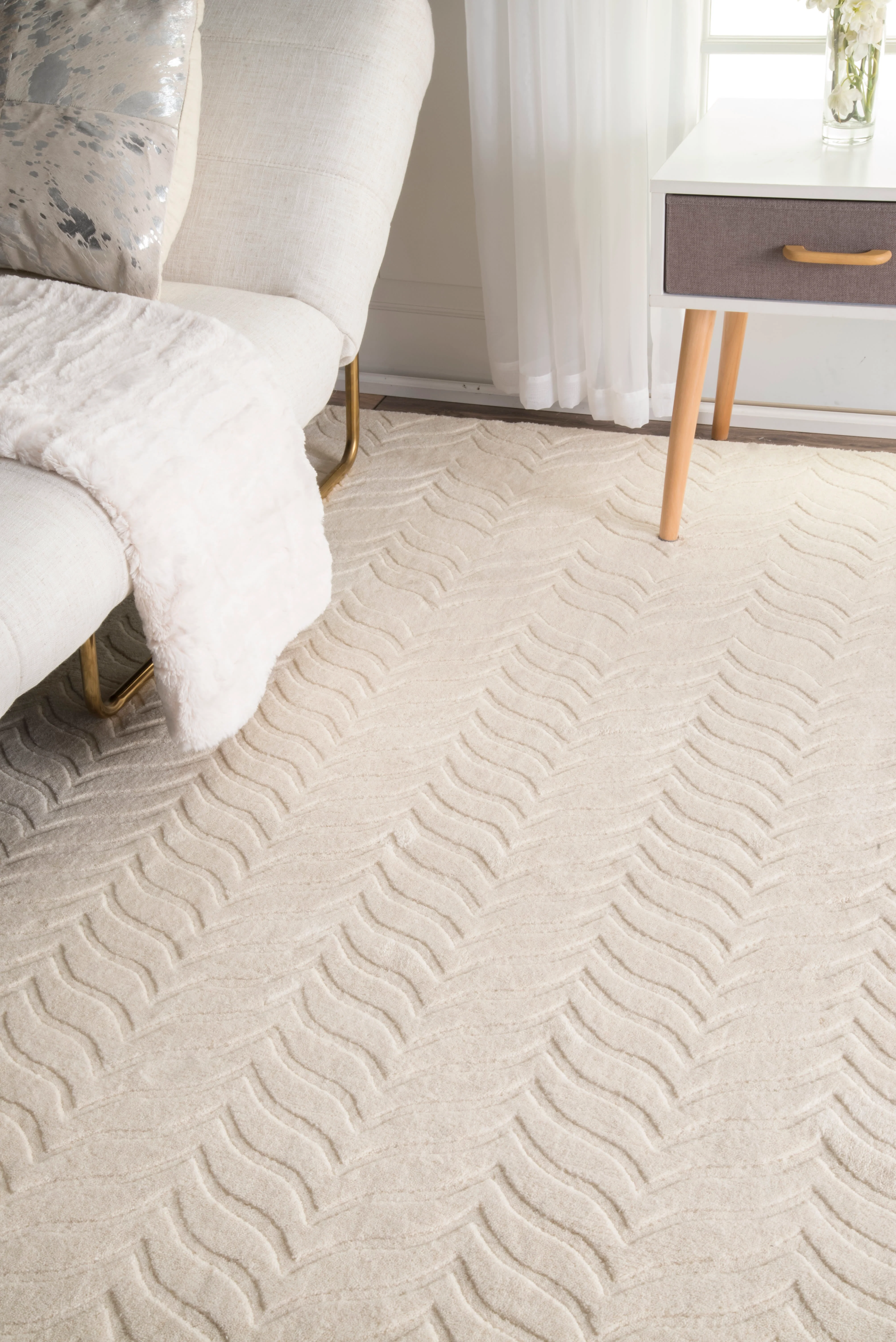 Carved Chevron Rug | Ivory - Image 4