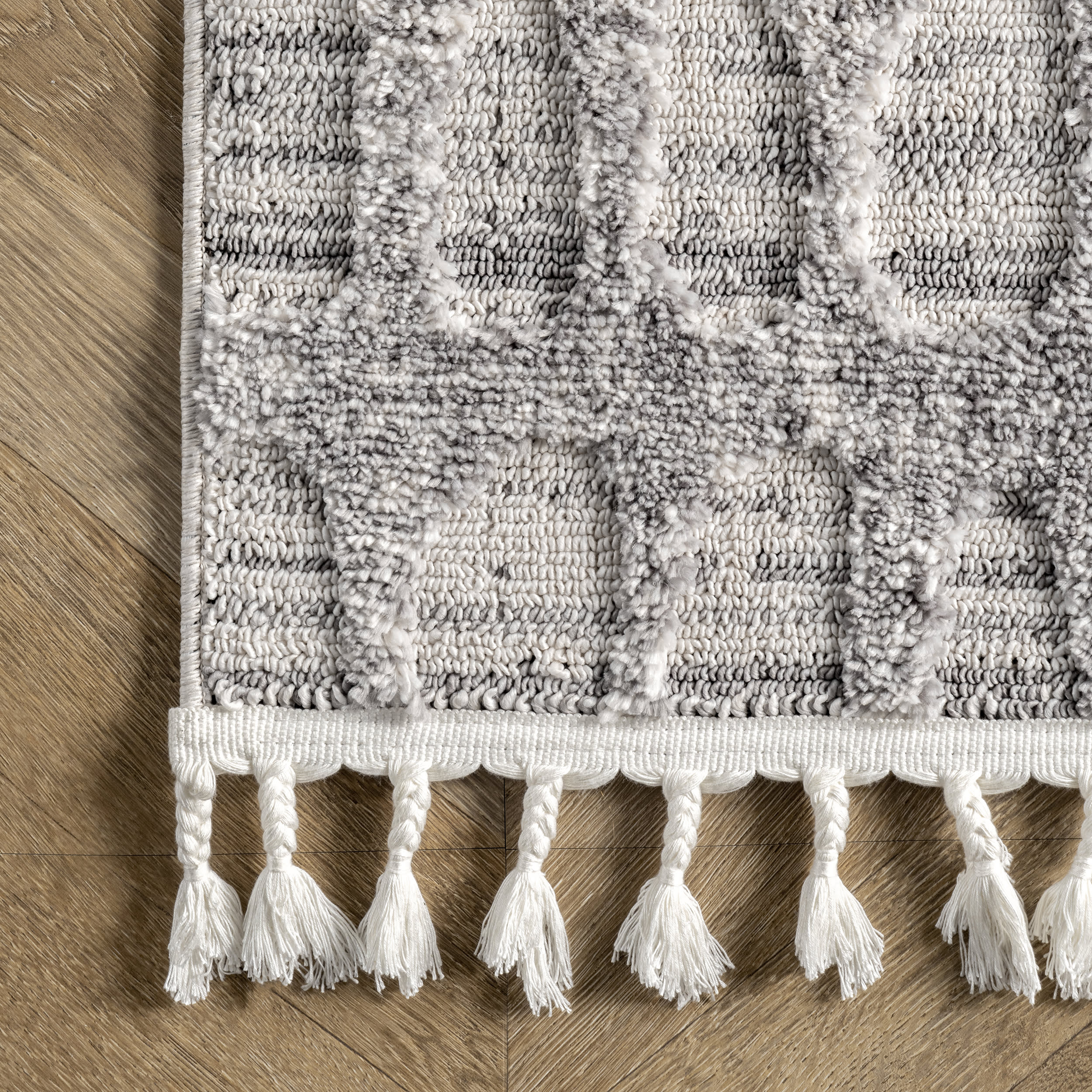 Carved Honeycomb Tasseled Rug | Grey - Image 3