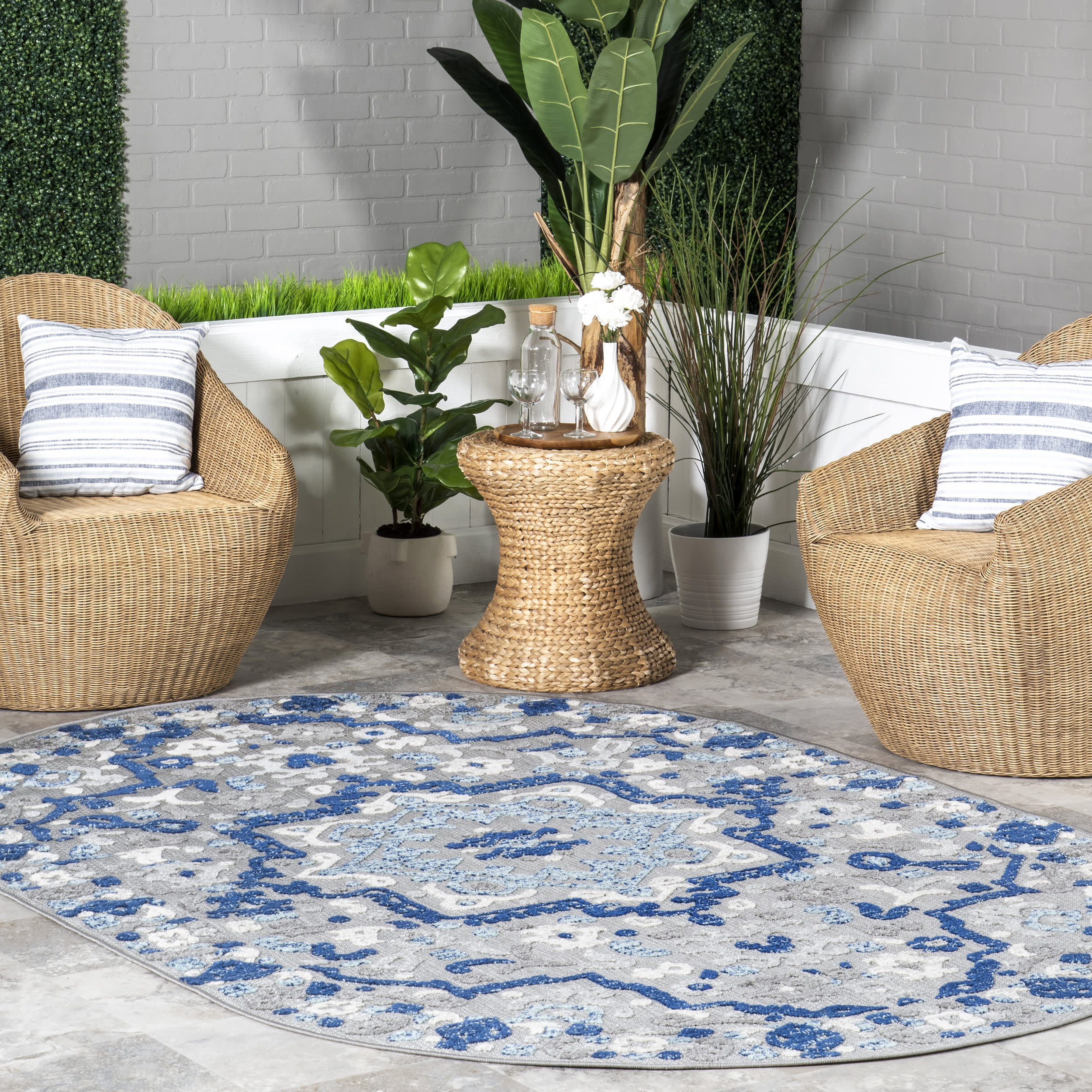 Castle Medallion Indoor/Outdoor Rug | Blue - Image 2