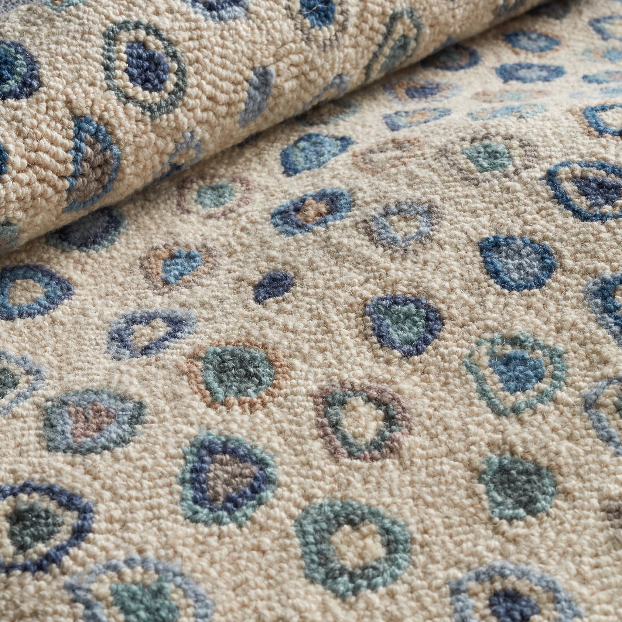 Cat's Paw Hand Micro Hooked Wool Rug | Mineral - Image 6