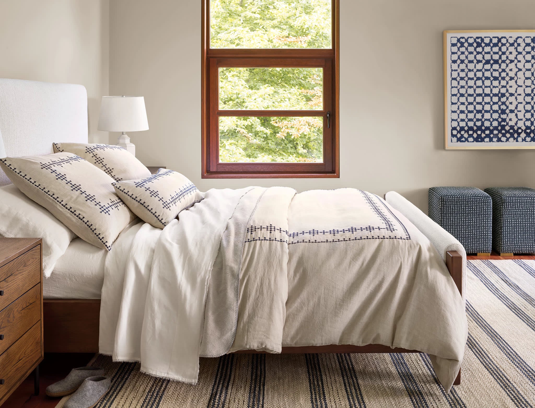 Cross-Stitch Linen Duvet Cover | Navy - Image 2