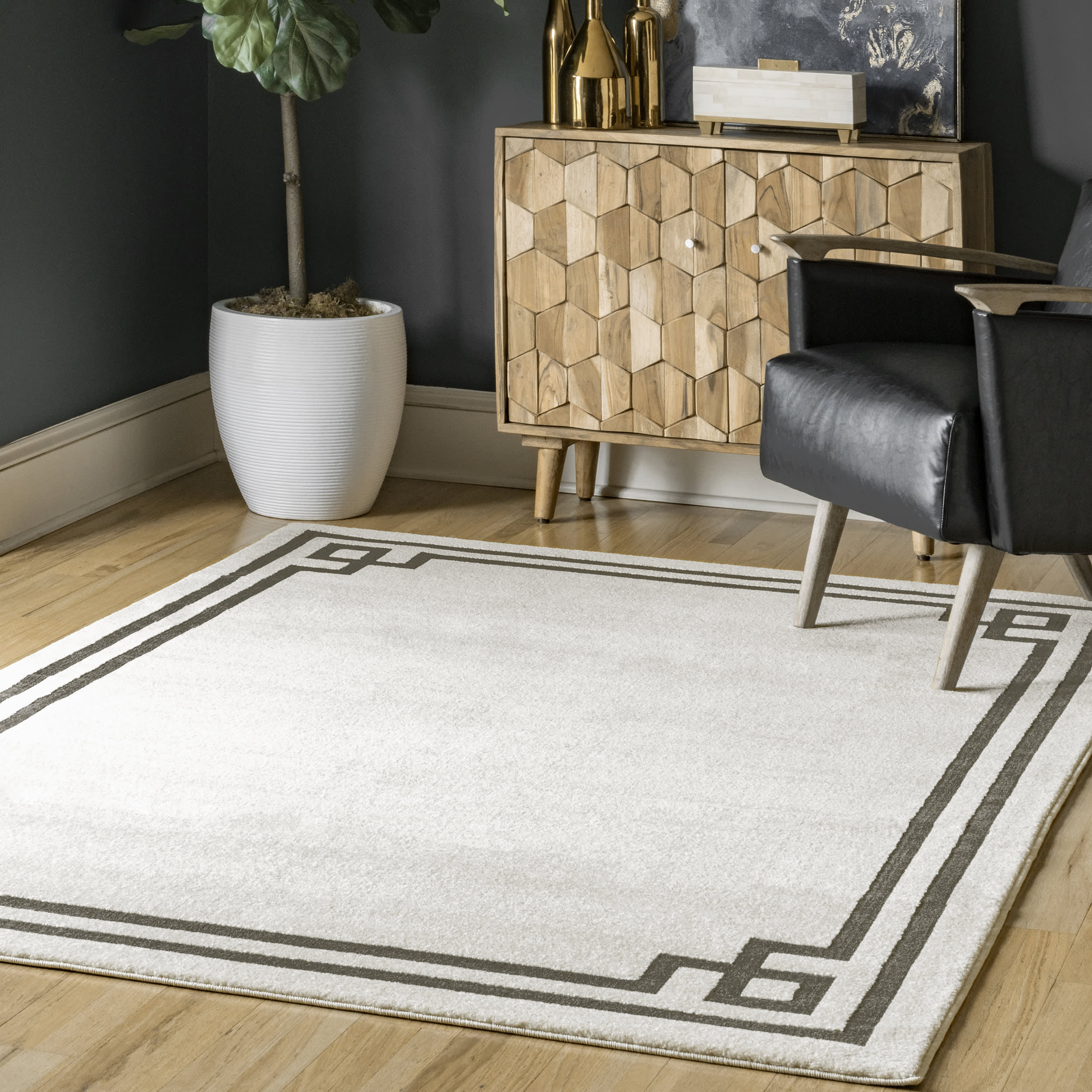 Classic Border Rug | Beige - Image 2