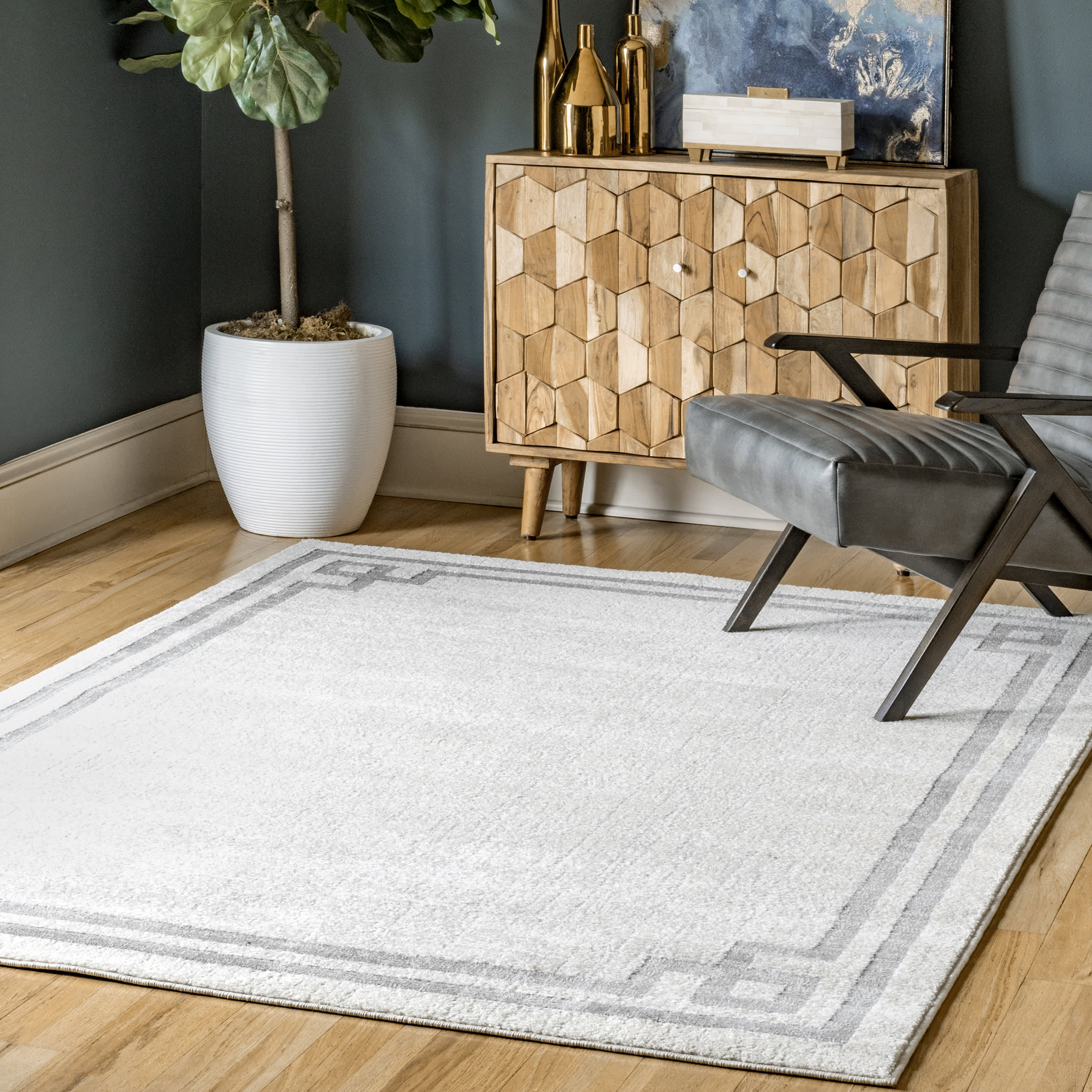 Classic Border Rug | Grey - Image 2