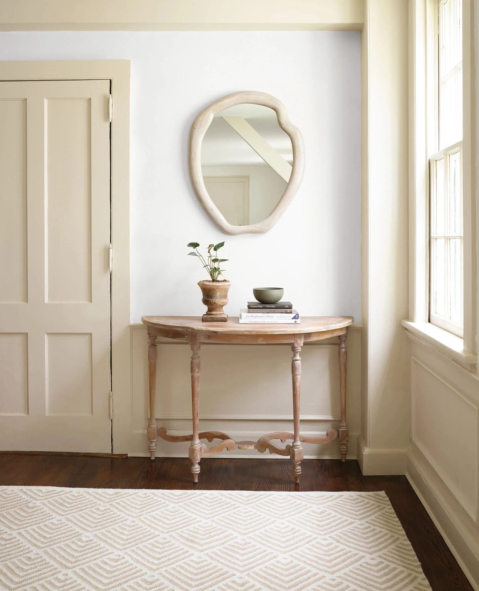 Cleo Handwoven Indoor/Outdoor Rug by Bunny Williams | Cement - Image 2