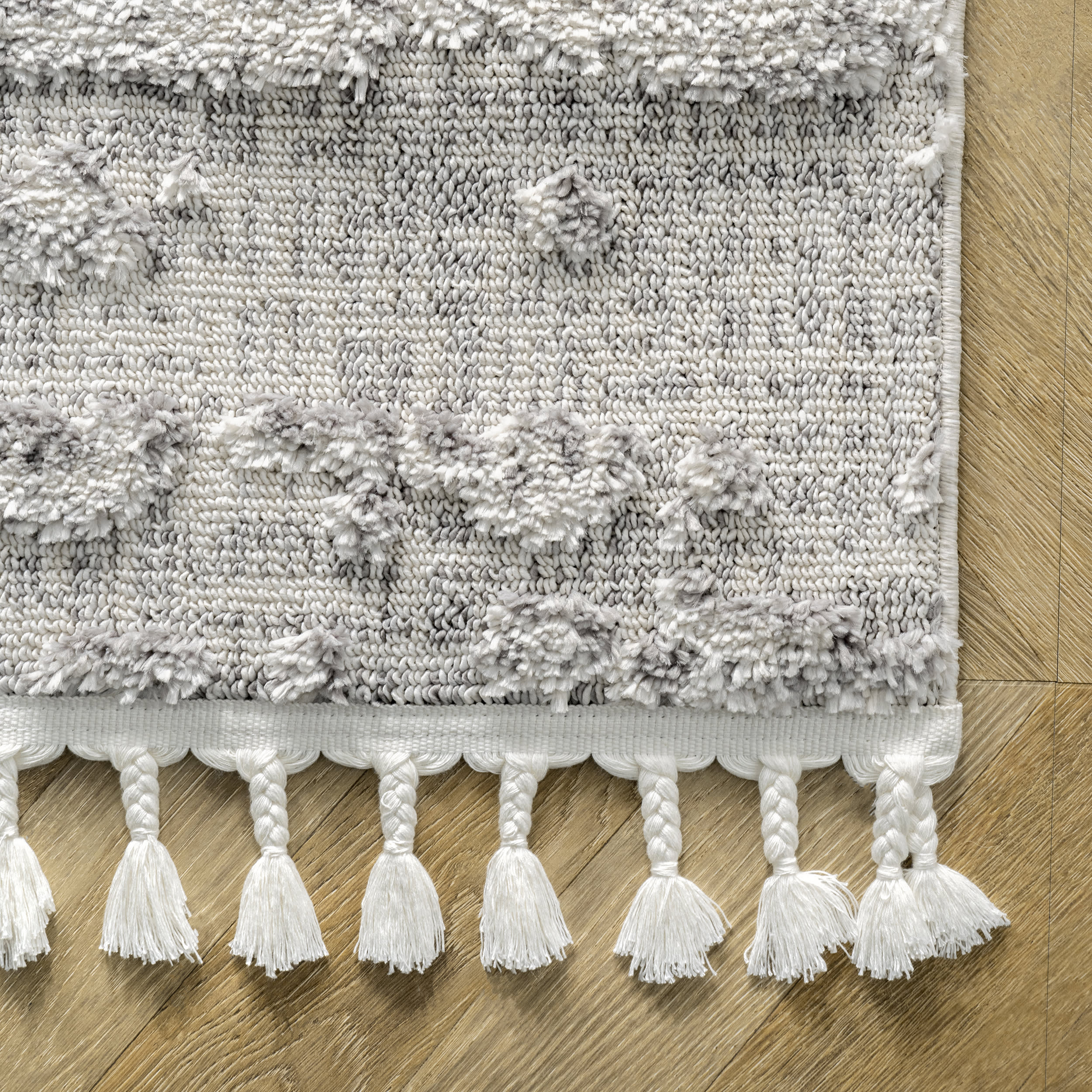 Cloudy Abstract Tasseled Rug | Grey - Image 3