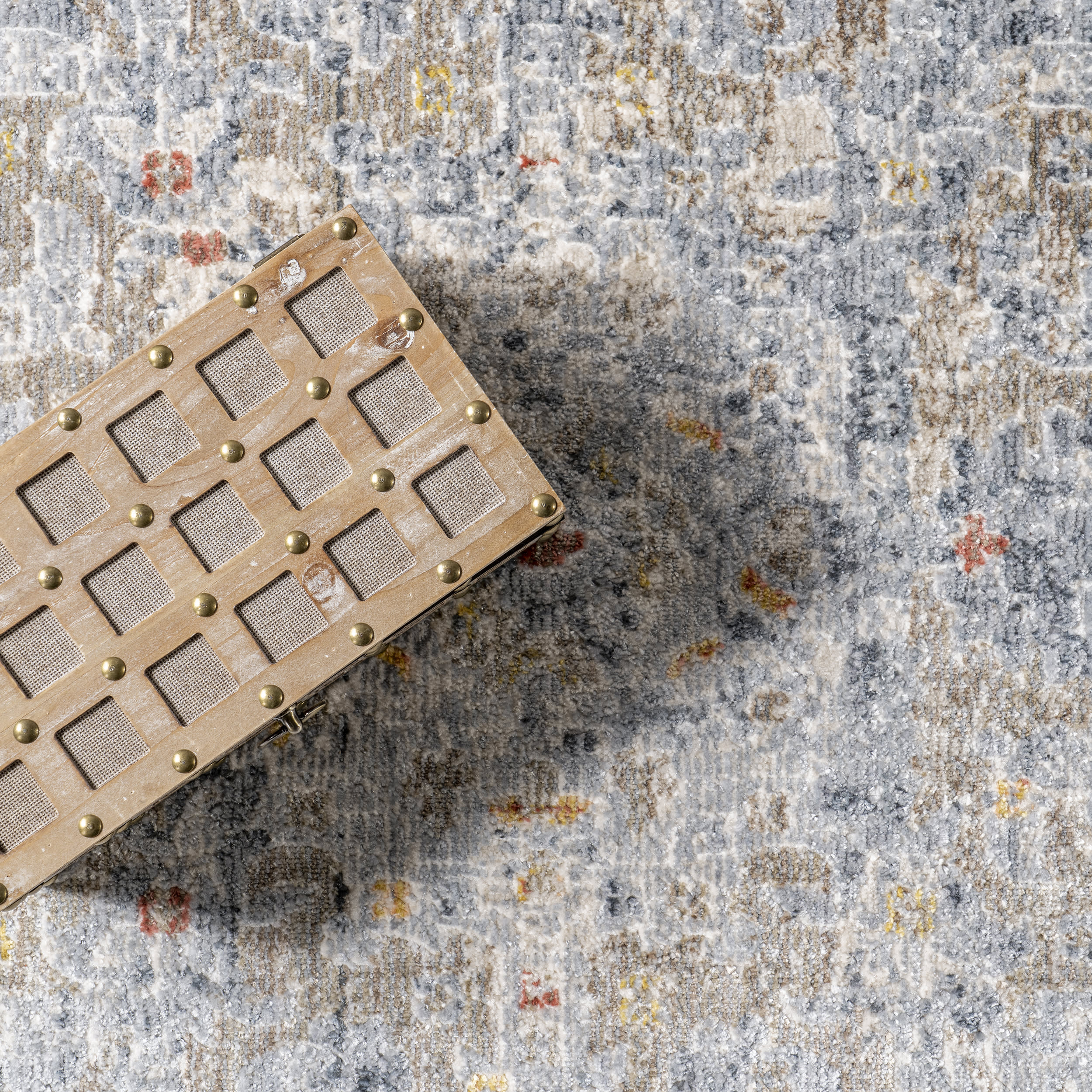 Cloudy Medallion Rug | Light Grey - Image 7